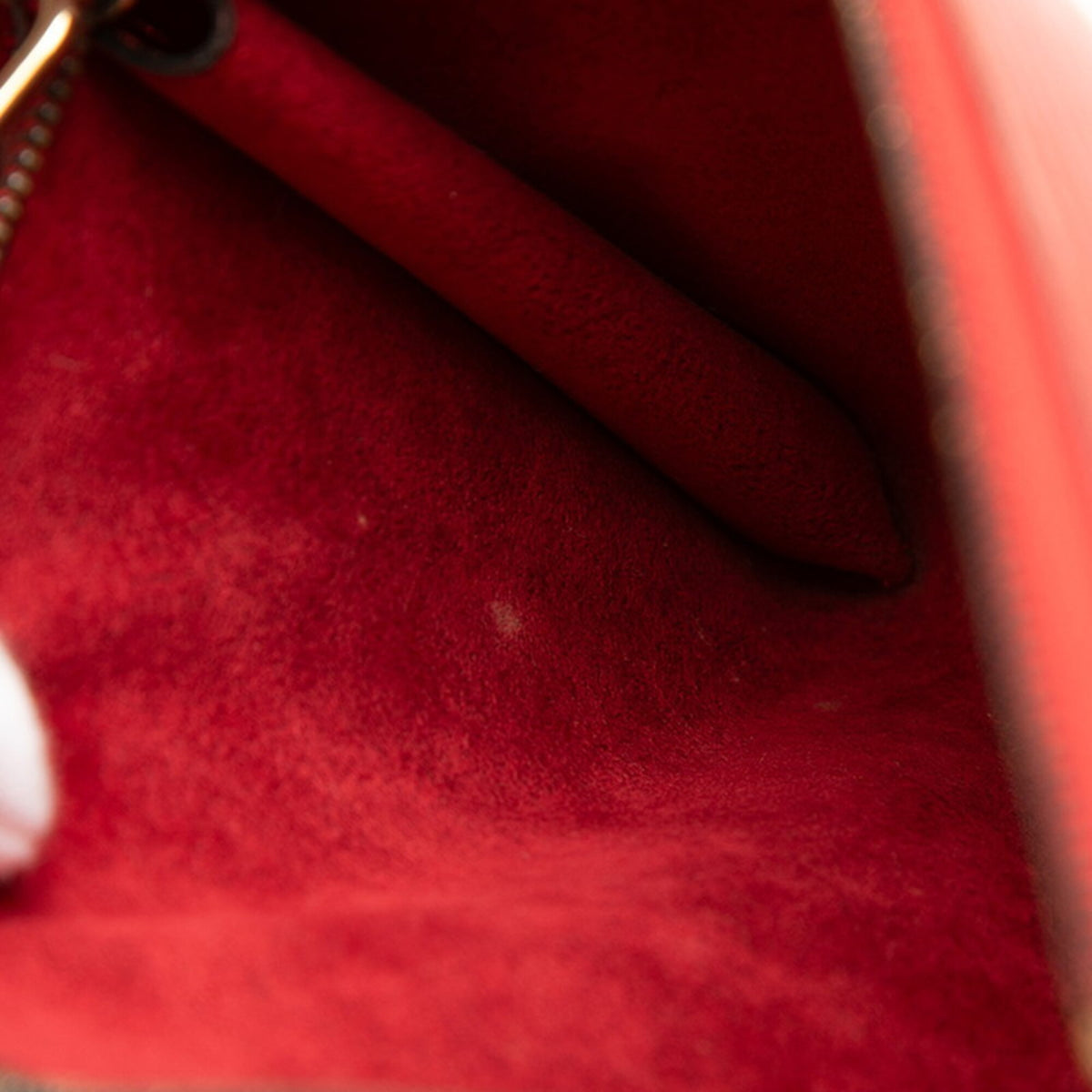 Louis Vuitton Epi Castilian Red Leather Pochette (Pre-Owned)