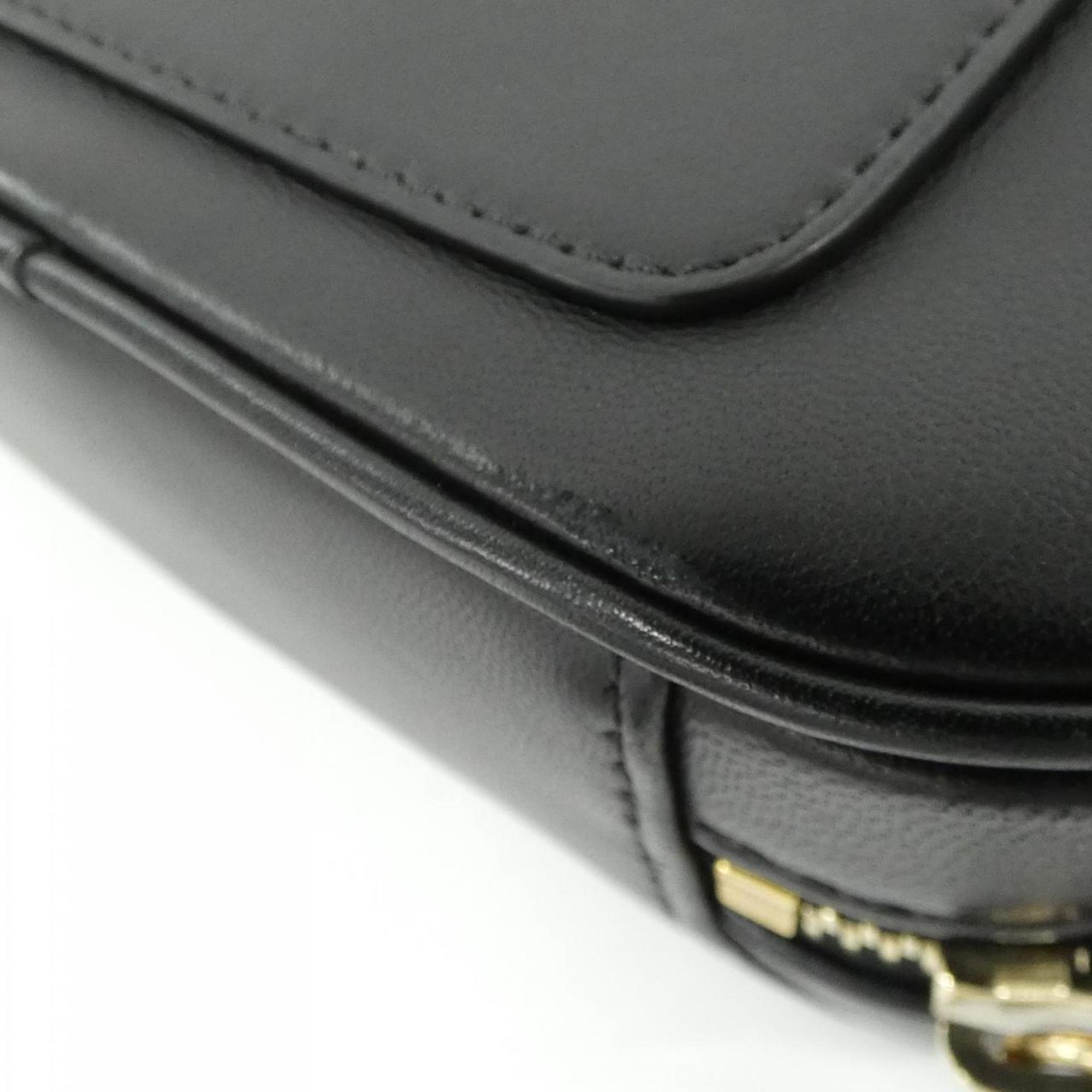 Chanel Black Leather Fanny Pack (Pre-Owned)