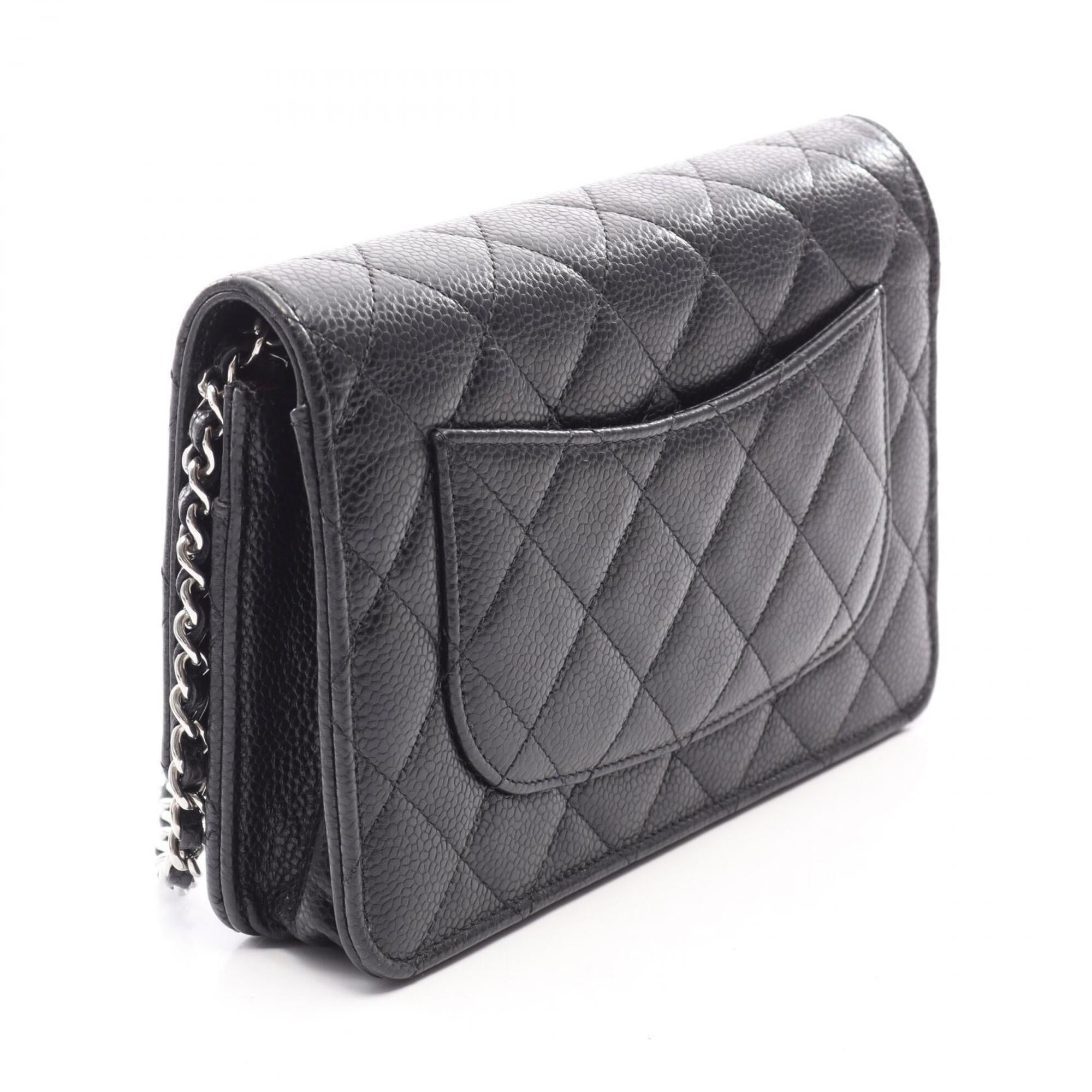 Chanel Black Grained Calfskin Handbag Shoulder Bag (Pre-Owned)
