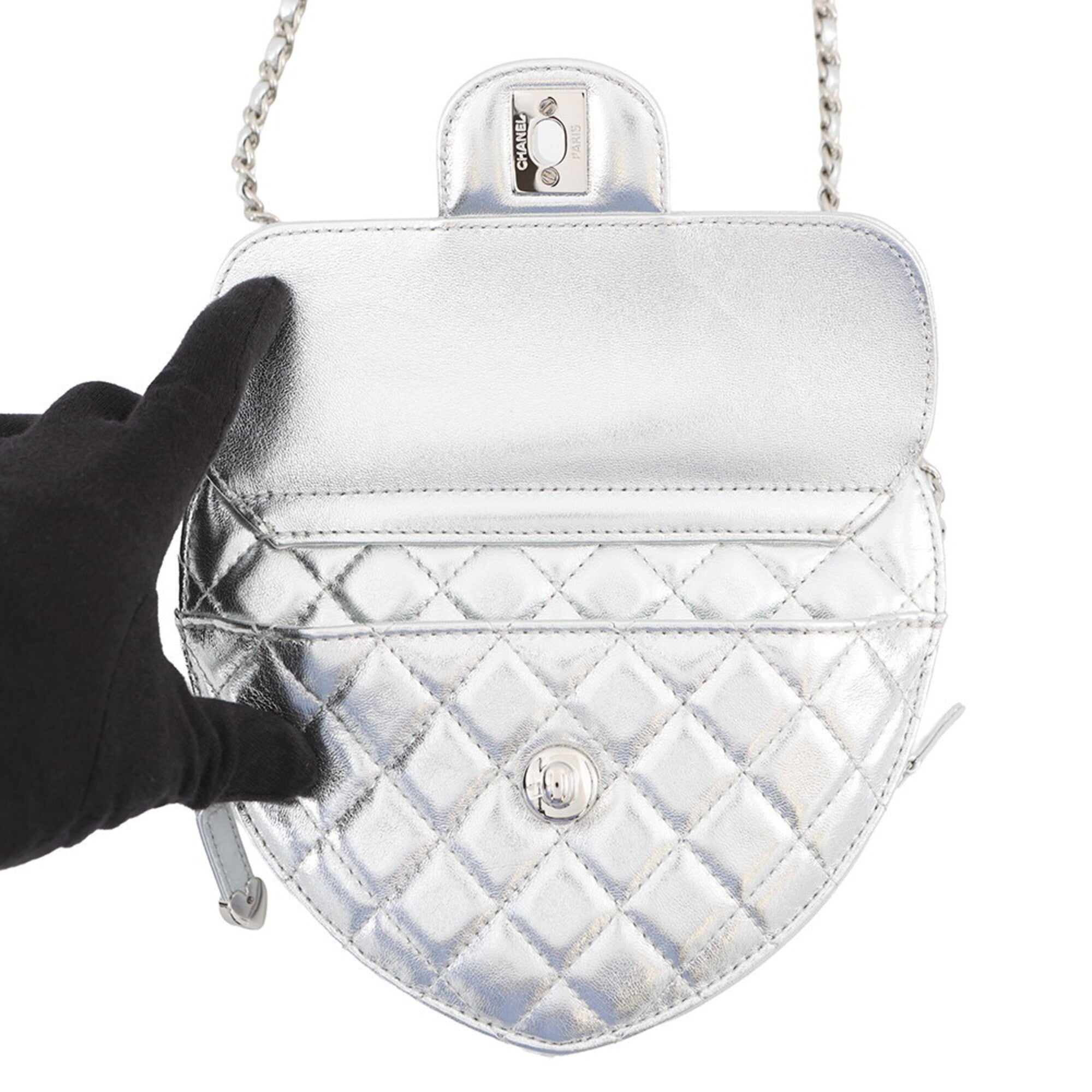 Chanel Silver Leather Handbag Shoulder Bag (Pre-Owned)