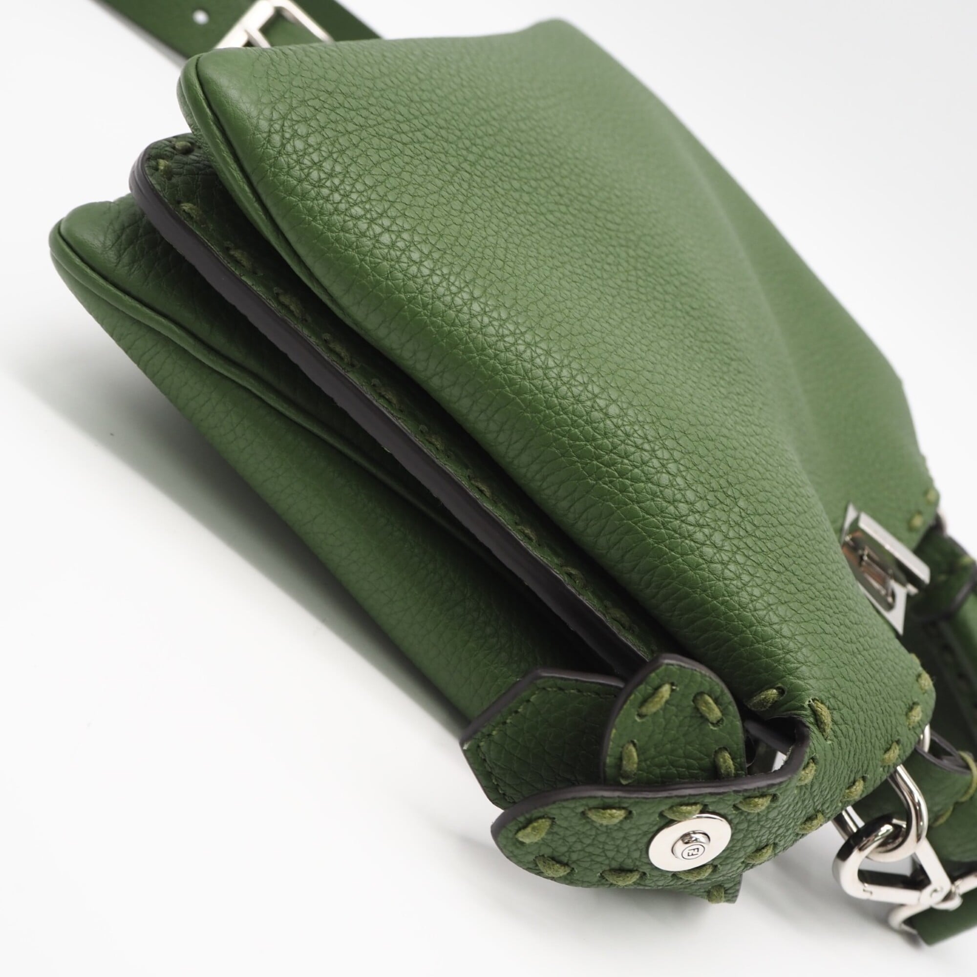 Fendi Selleria Green Leather Handbag (Pre-Owned)