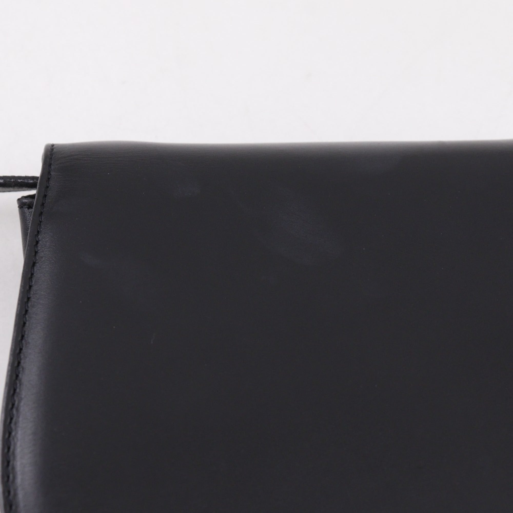 Salvatore Ferragamo Black Leather Pochette Shoulder Bag (Pre-Owned)
