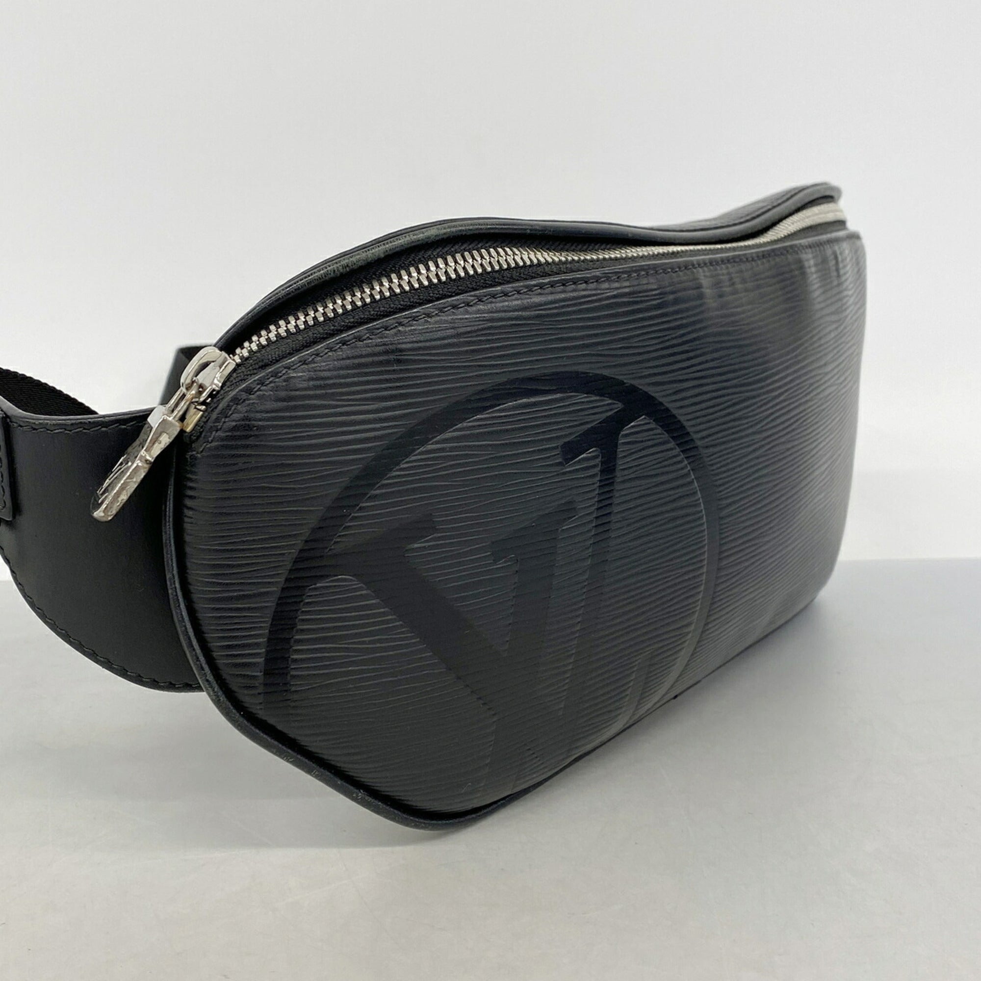 Louis Vuitton Noir Sling Bag (Pre-Owned)