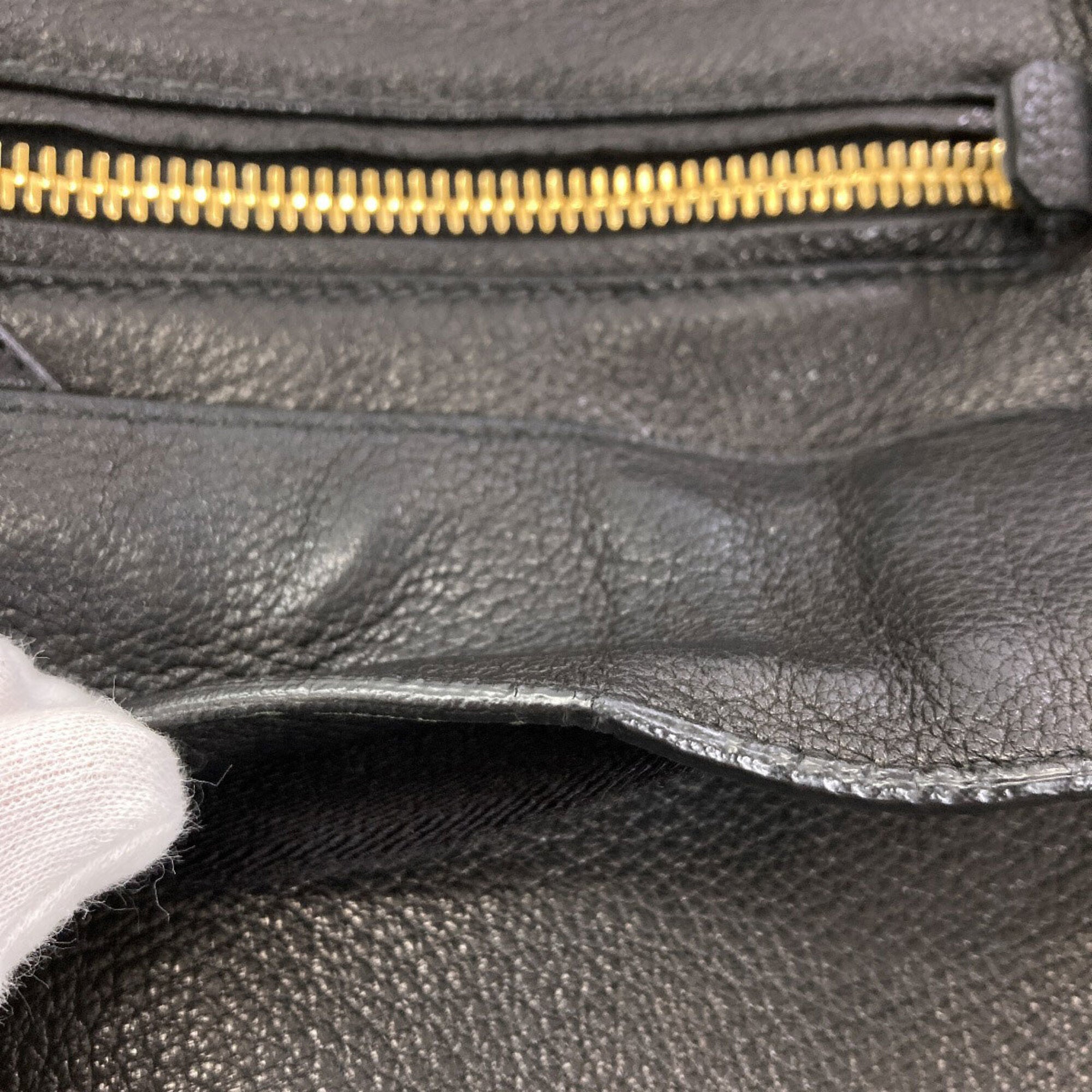 Prada Black Leather Shoulder Bag (Pre-Owned)