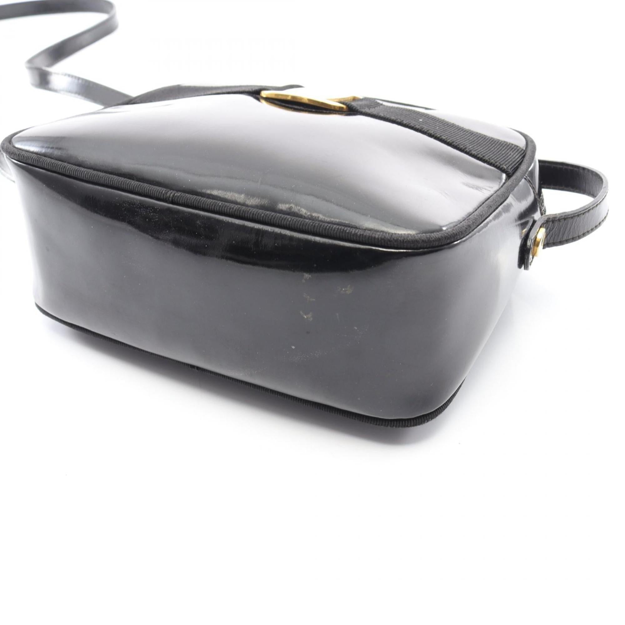 Salvatore Ferragamo Black Patent Leather Shoulder Bag (Pre-Owned)