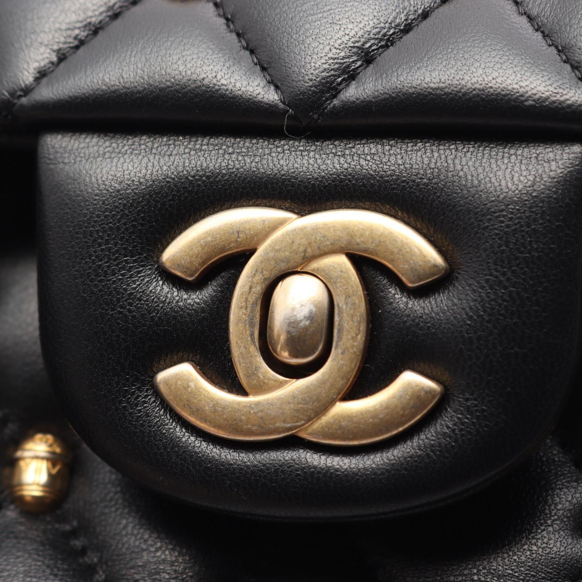 Chanel Black Leather Handbag Shoulder Bag (Pre-Owned)