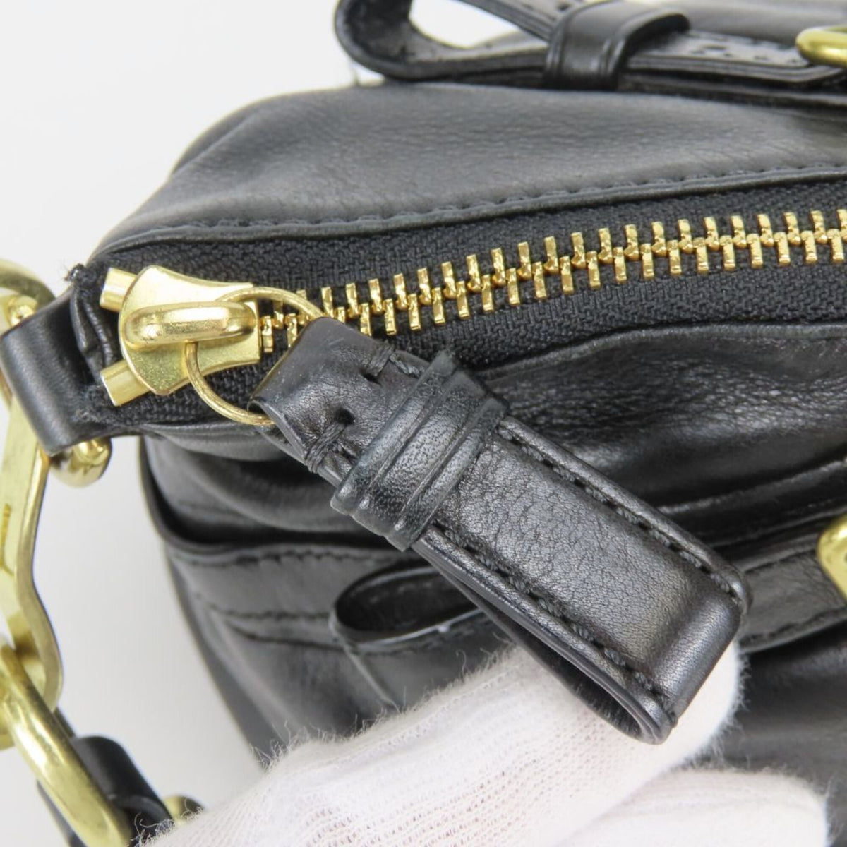 Coach Black Leather Handbag (Pre-Owned)