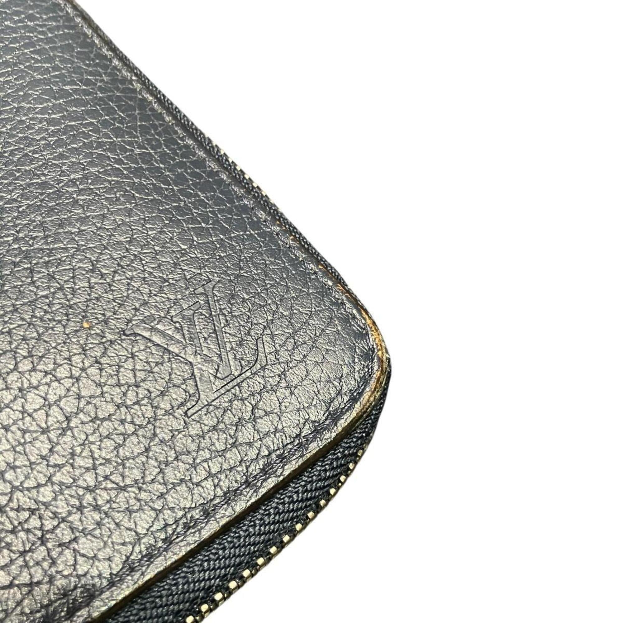 Louis Vuitton Blue Taiga Leather Leather Long Wallet (Bi-Fold) (Pre-Owned)
