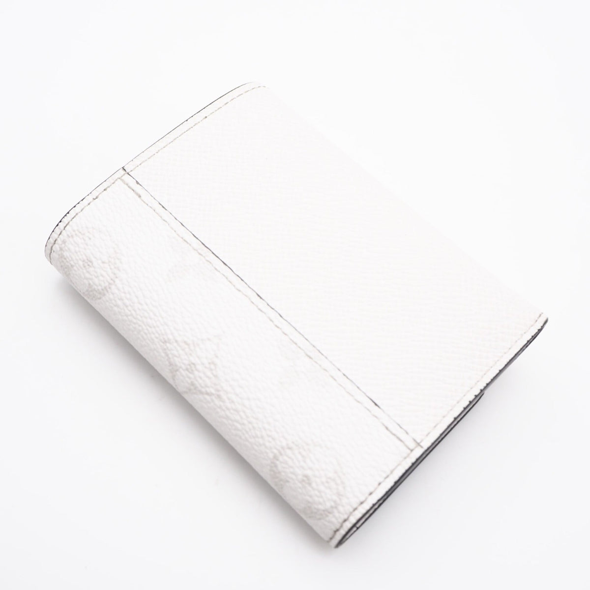 Louis Vuitton Taigarama Gray White Coated Canvas Leather Wallet (Tri-Fold) (Pre-Owned)