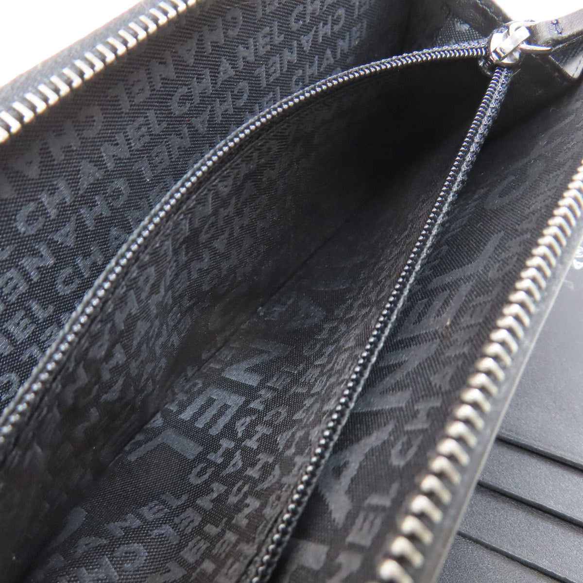 Chanel Black Leather Long Wallet (Bi-Fold) (Pre-Owned)