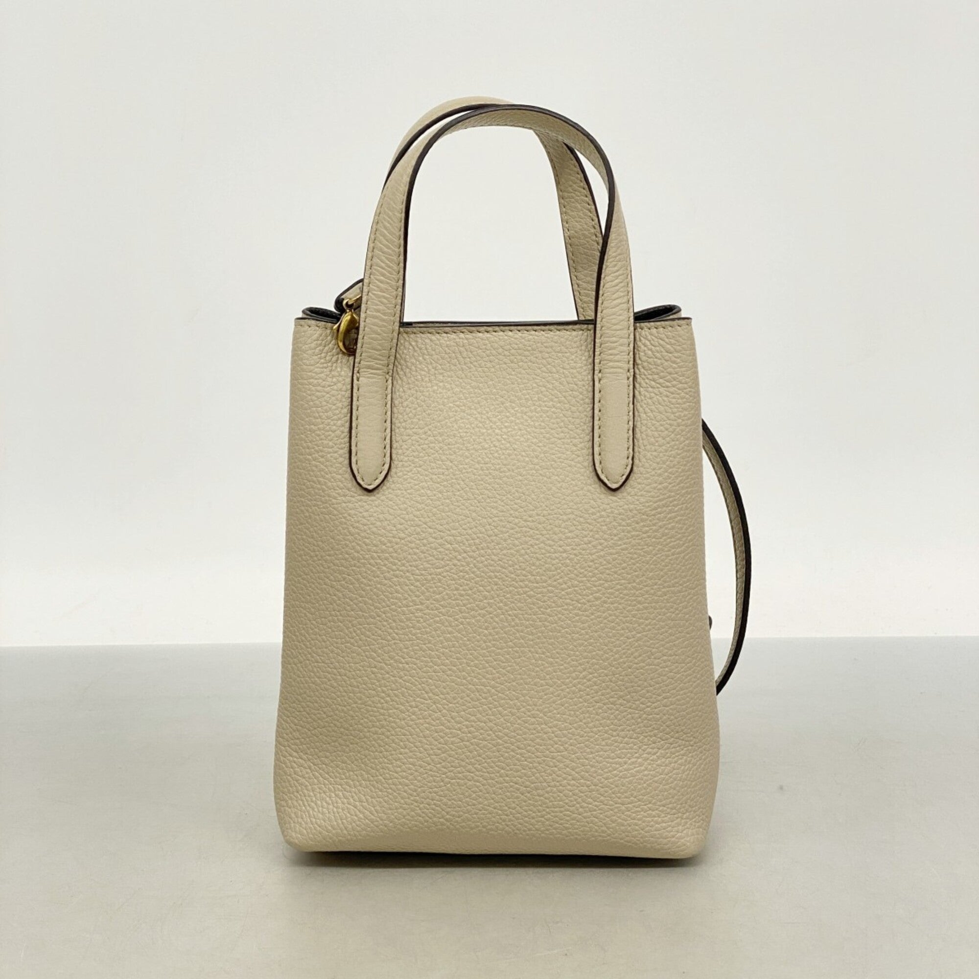 Salvatore Ferragamo Beige Leather Handbag (Pre-Owned)