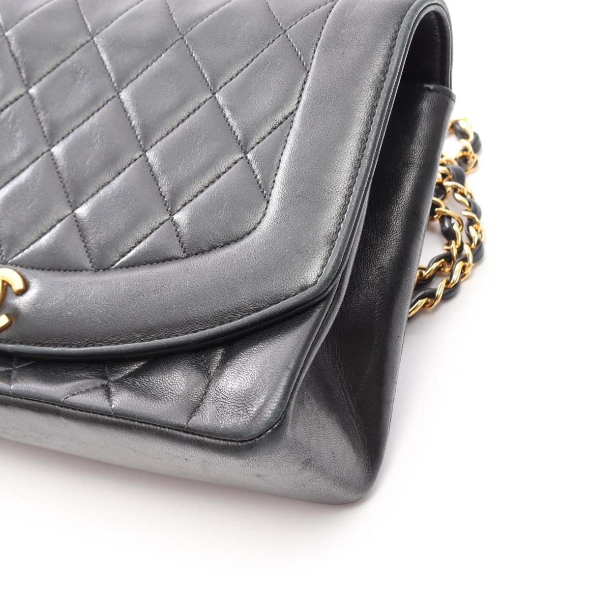 Chanel Black Leather Handbag Shoulder Bag (Pre-Owned)