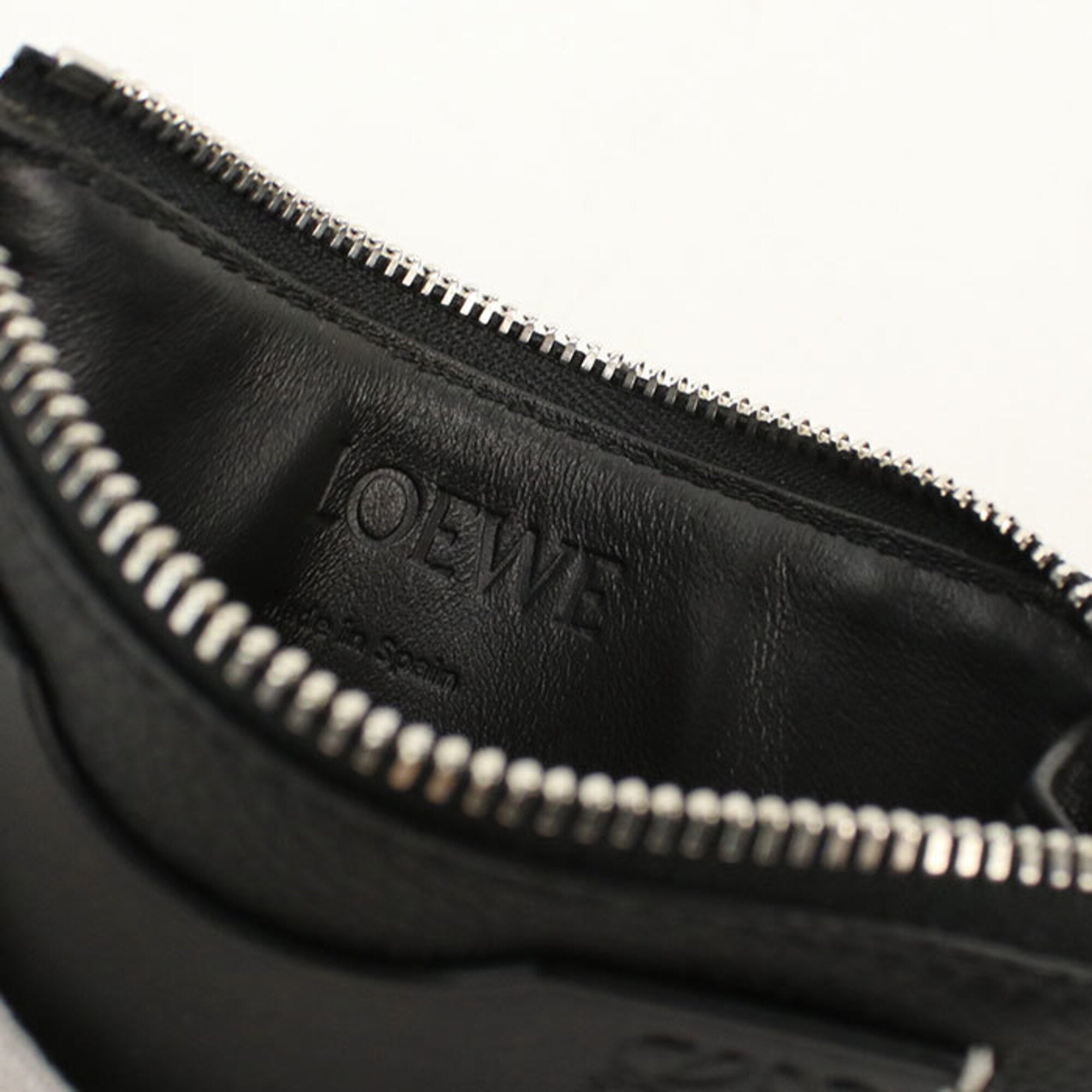 Loewe Black Leather Coin Purse/Coin Case (Pre-Owned)