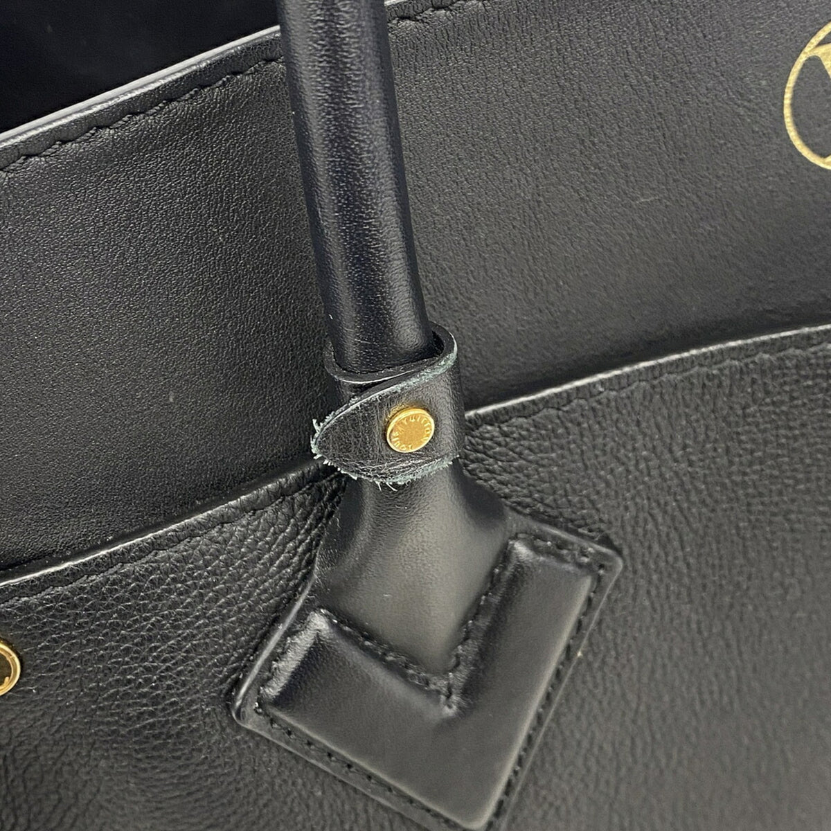 Louis Vuitton Noir Tote Bag (Pre-Owned)