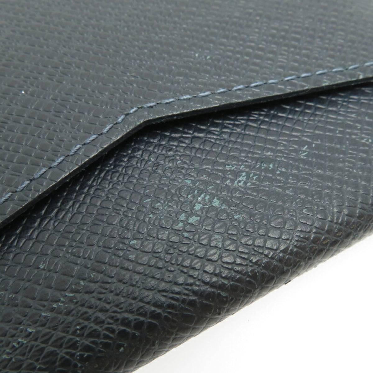 Louis Vuitton Taiga Galle Navy Blue Taiga Leather (Pre-Owned)