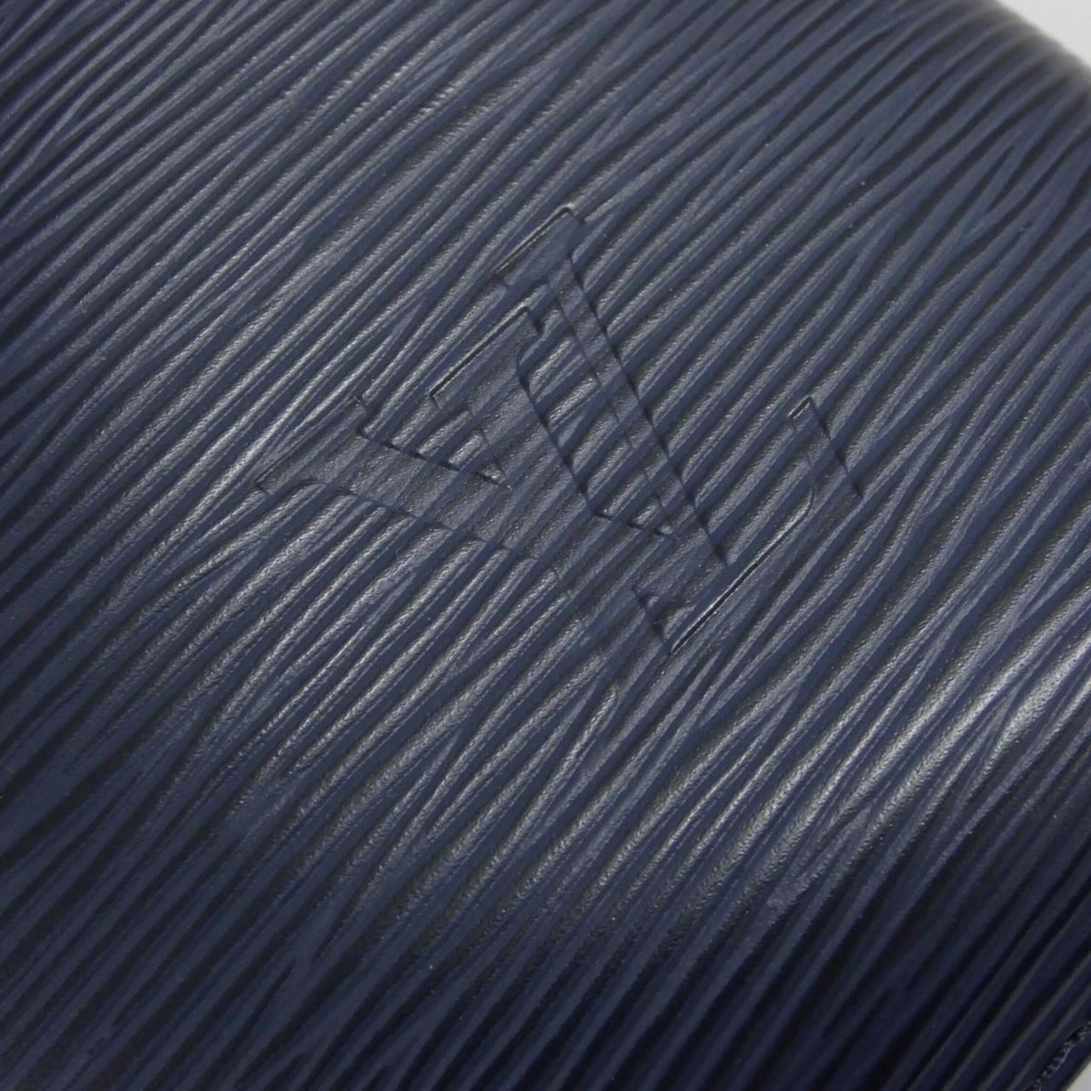 Louis Vuitton Indigo Leather Shoulder Bag (Pre-Owned)