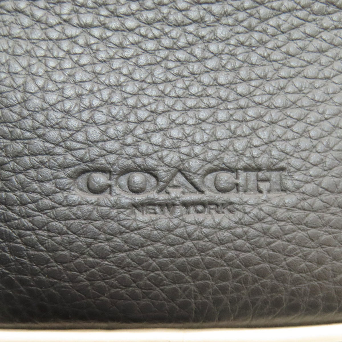 Coach Black Leather Shoulder Bag (Pre-Owned)