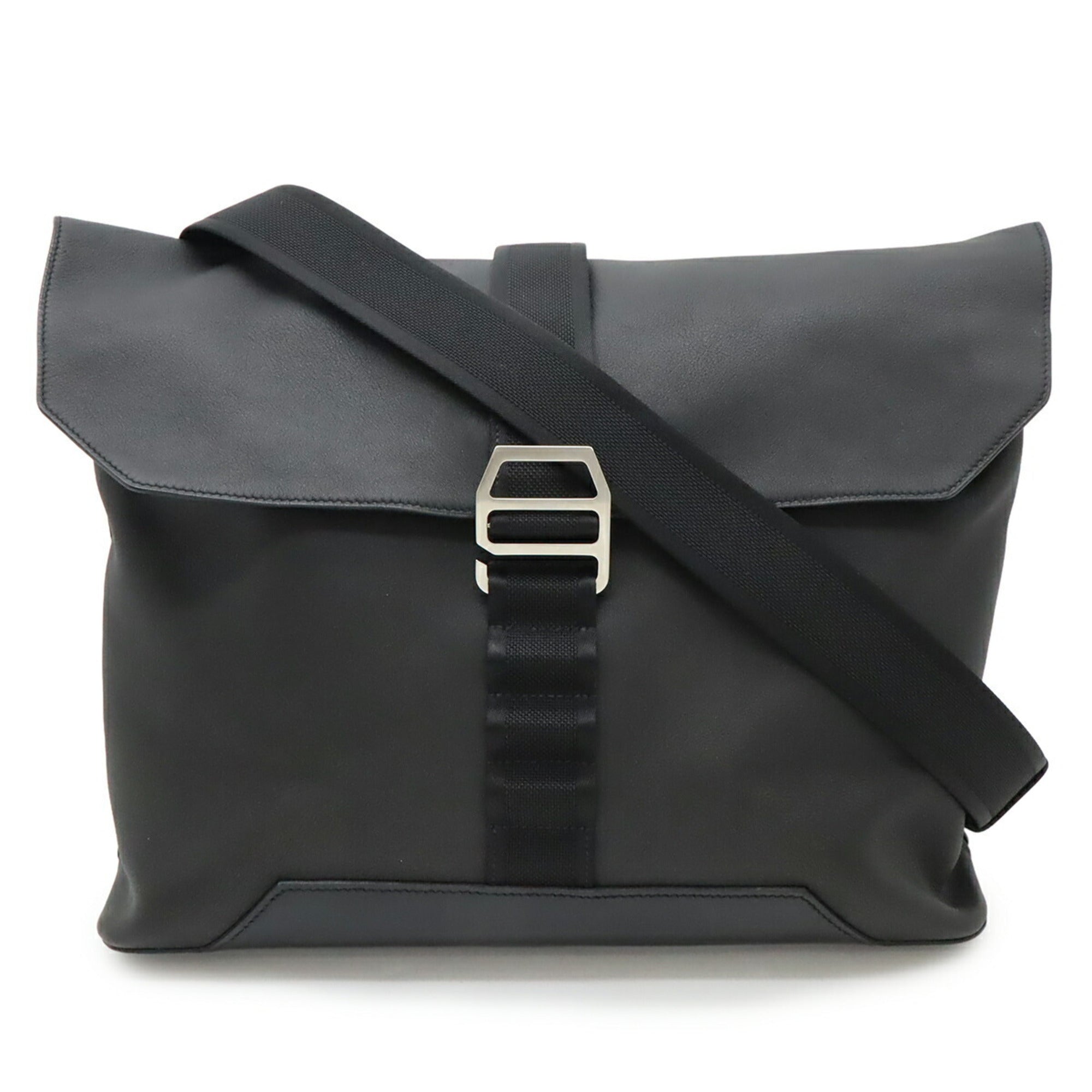 Hermes Black Taurillon Clemence Leather Shoulder Bag (Pre-Owned)