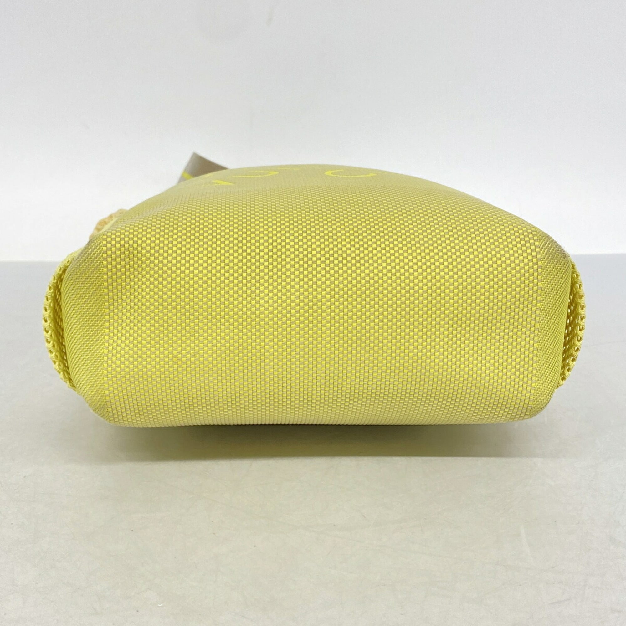 Louis Vuitton Yellow Shoulder Bag (Pre-Owned)