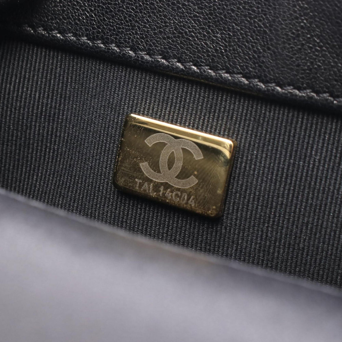 Chanel Black Leather Handbag Shoulder Bag (Pre-Owned)