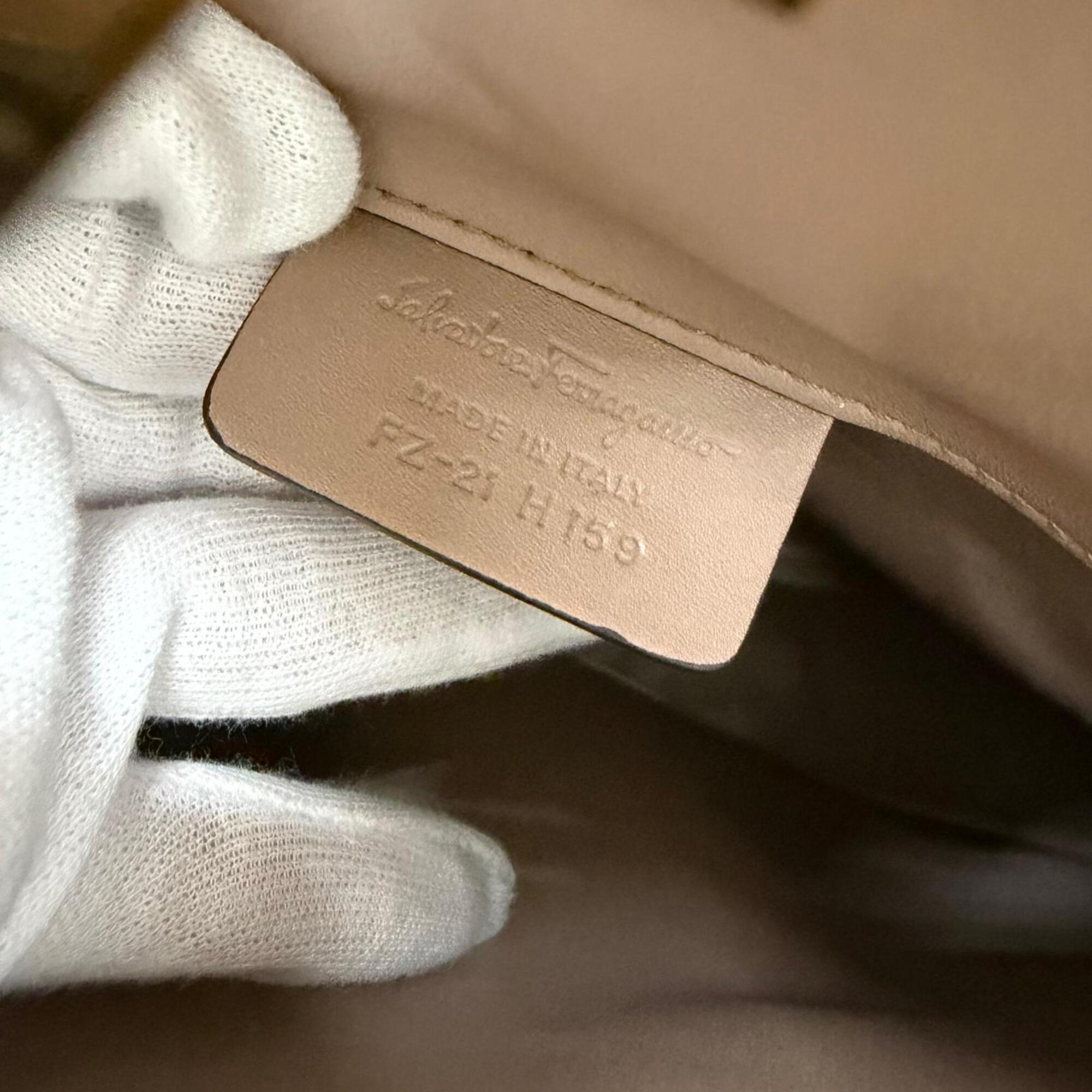 Salvatore Ferragamo Brown Leather Handbag Shoulder Bag (Pre-Owned)