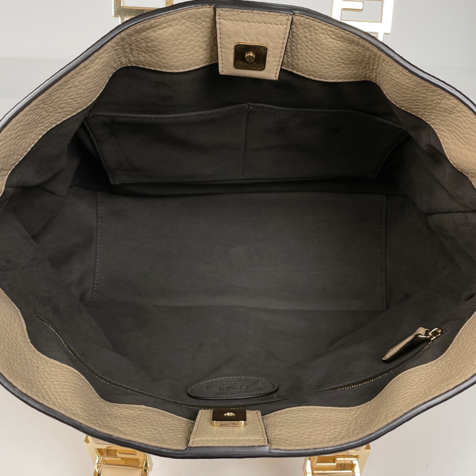 Fendi Beige Leather Tote Bag (Pre-Owned)