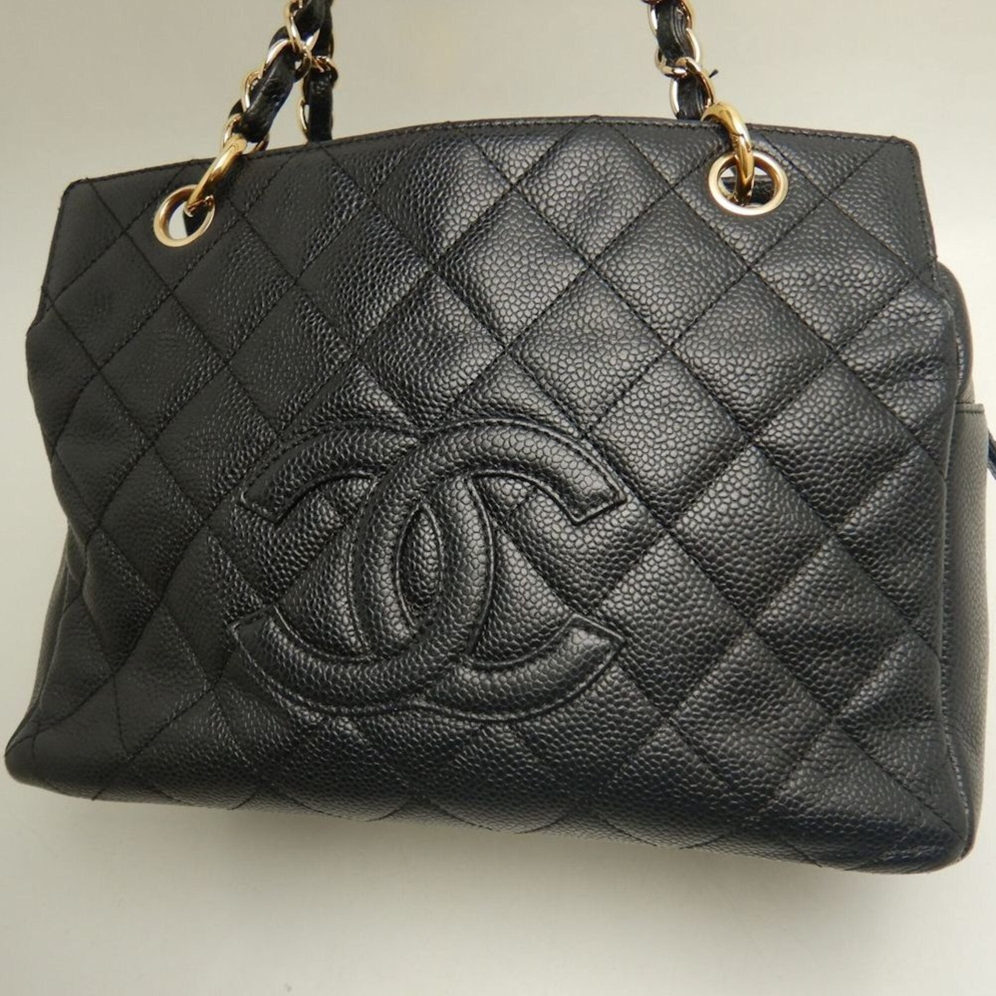 Chanel Matelasse Black Grained Calfskin Tote Bag (Pre-Owned)