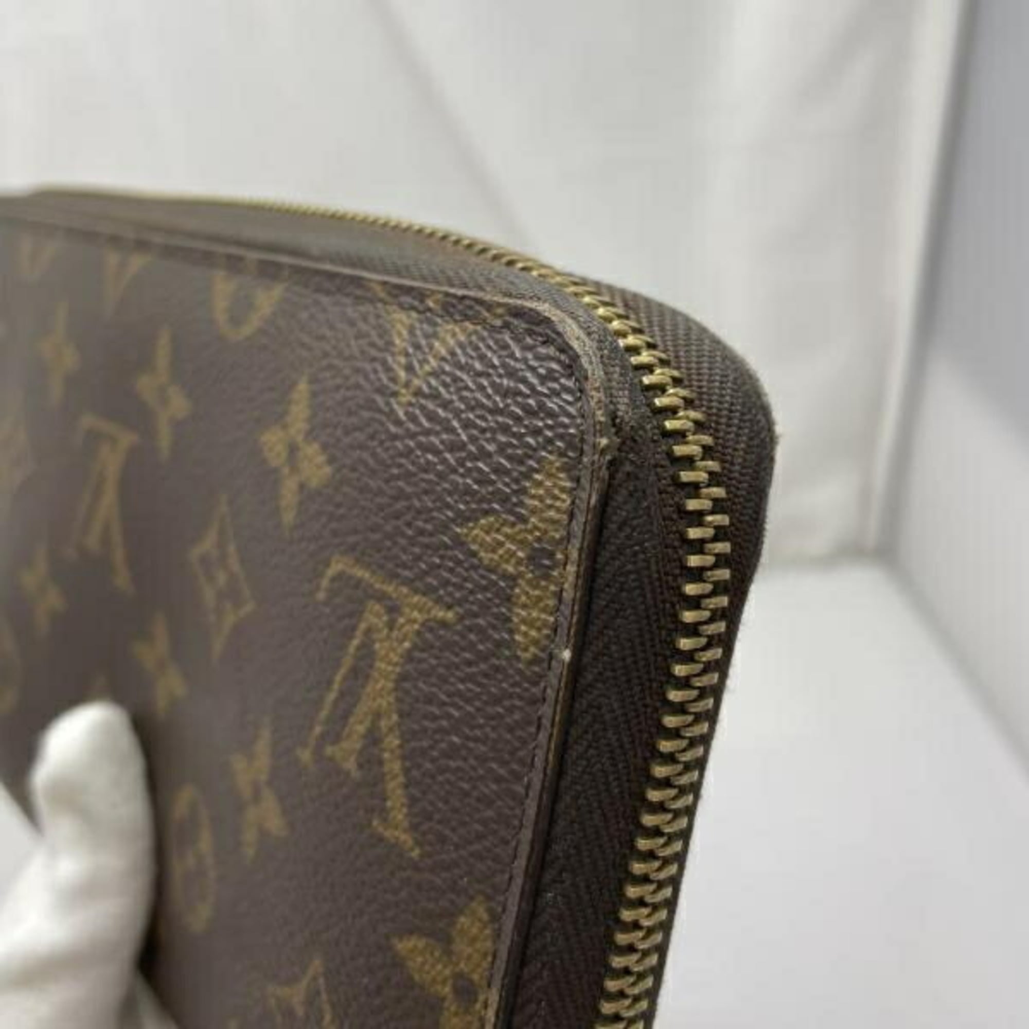 Louis Vuitton Brown Monogram Long Wallet (Bi-Fold) (Pre-Owned)