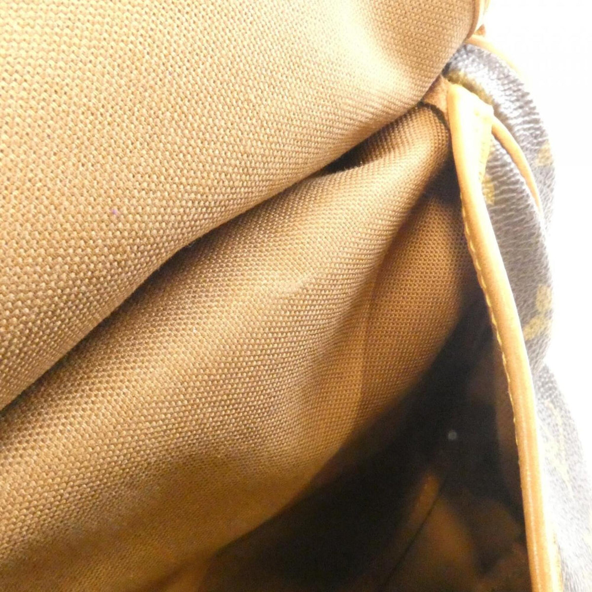 Louis Vuitton Marron Coated Canvas Shoulder Bag (Pre-Owned)