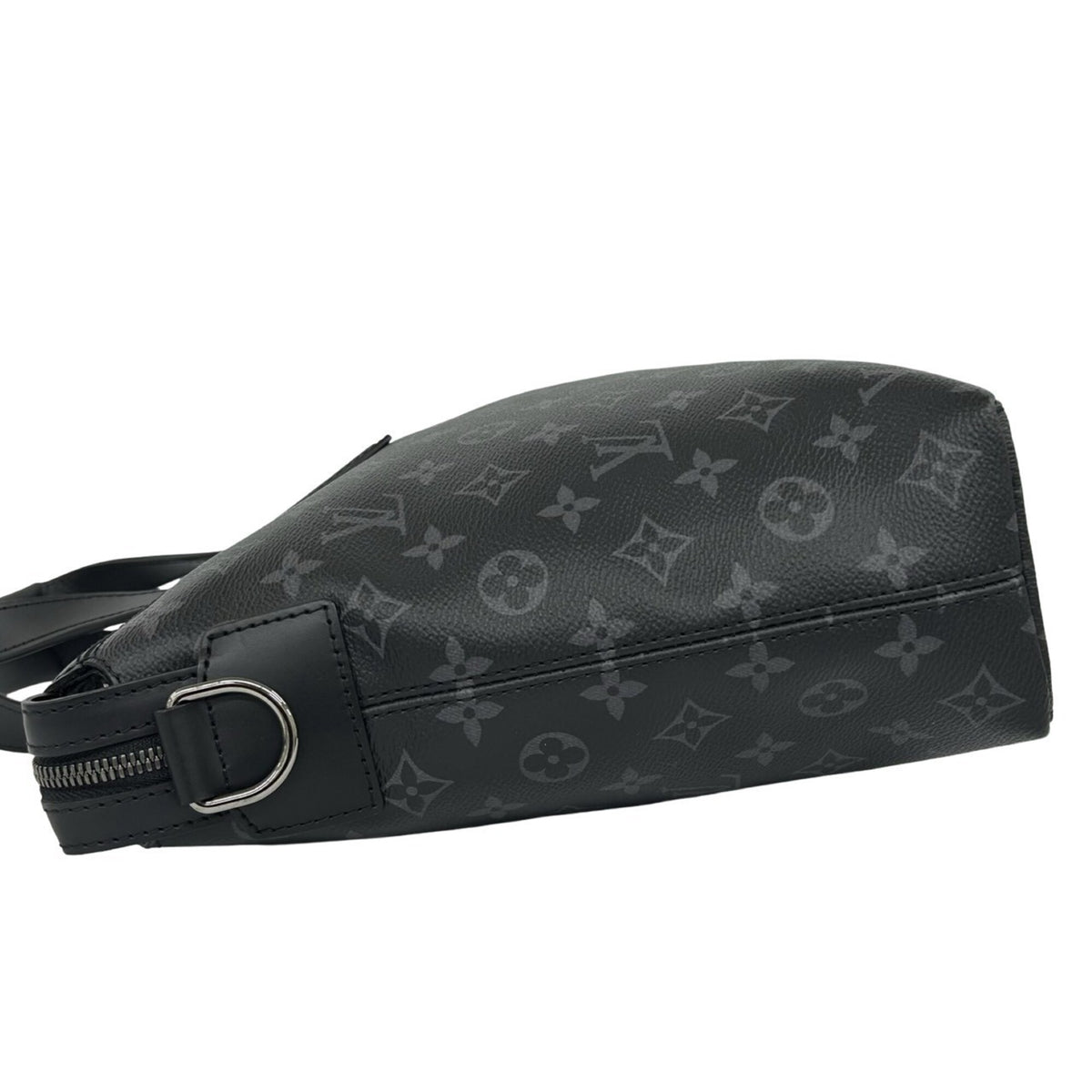 Louis Vuitton Black Leather Shoulder Bag (Pre-Owned)