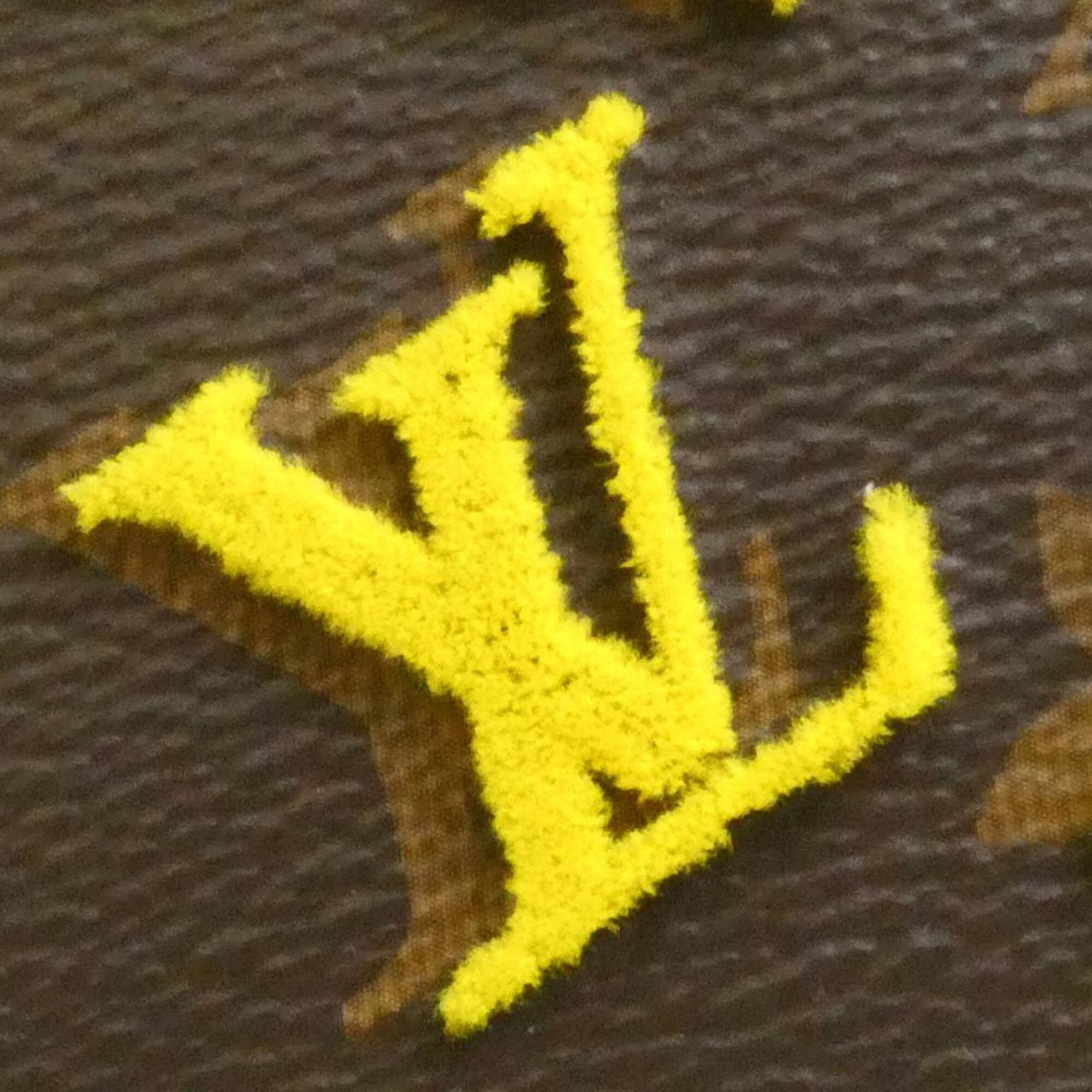 Louis Vuitton Jaune Marron Coated Canvas Shoulder Bag (Pre-Owned)