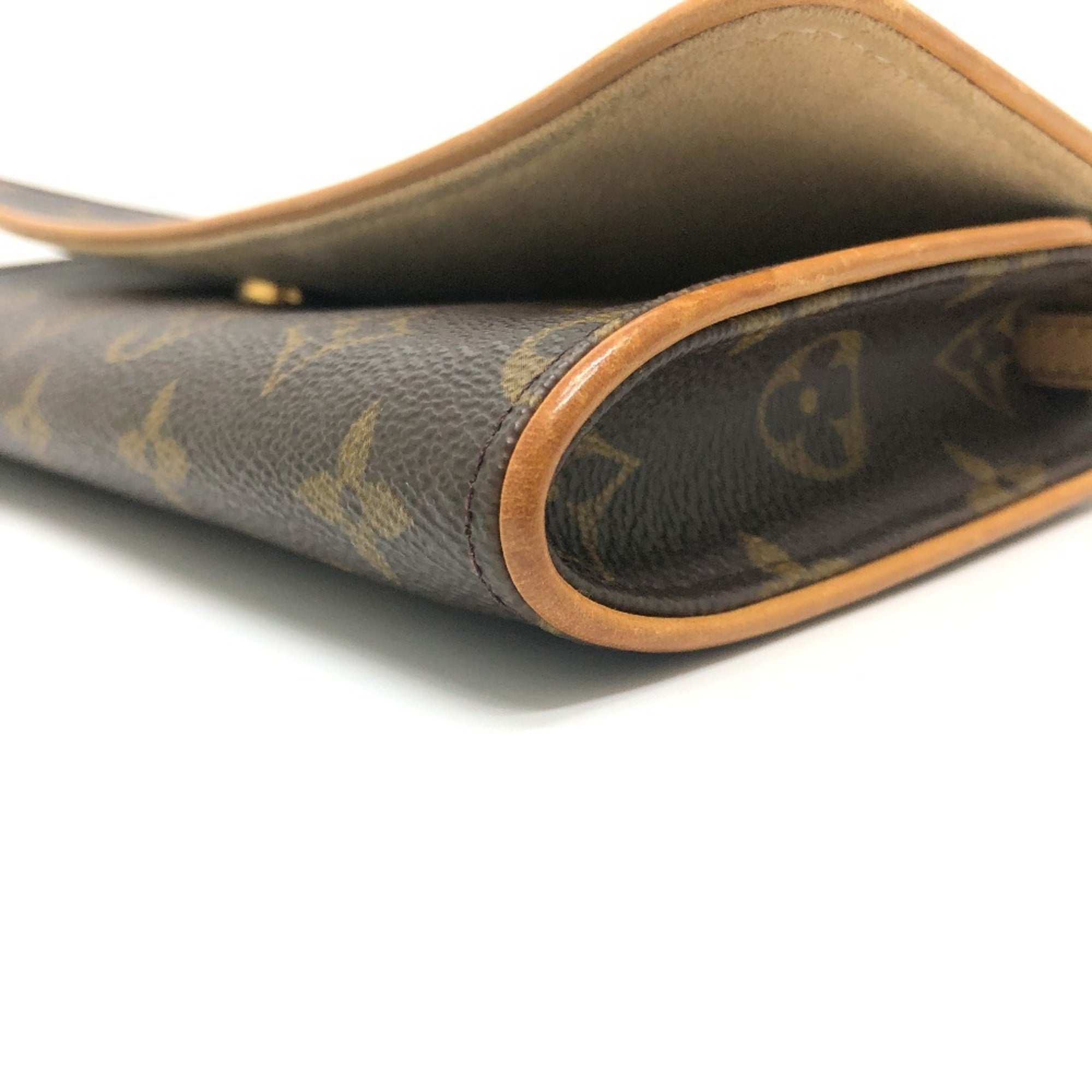 Louis Vuitton Brown Monogram Monogram Clutch Bag Pochette Shoulder Bag (Pre-Owned)
