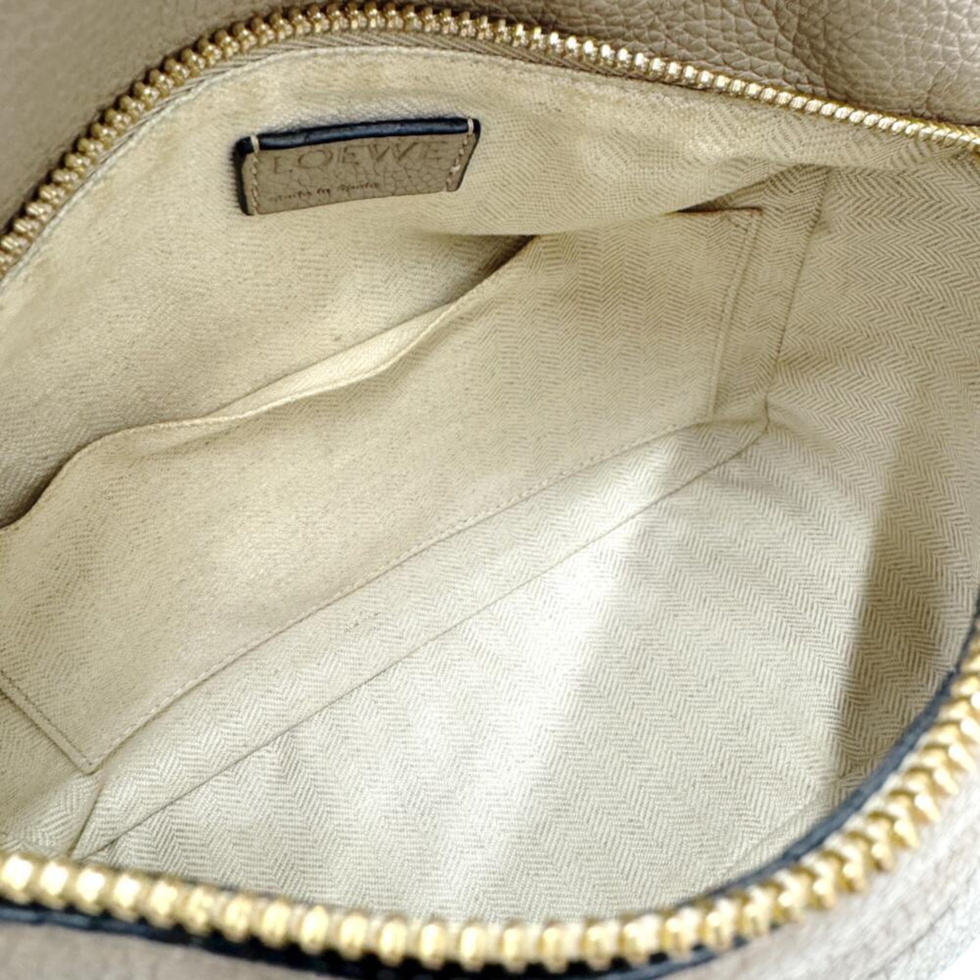 Loewe Grayish Leather Shoulder Bag (Pre-Owned)
