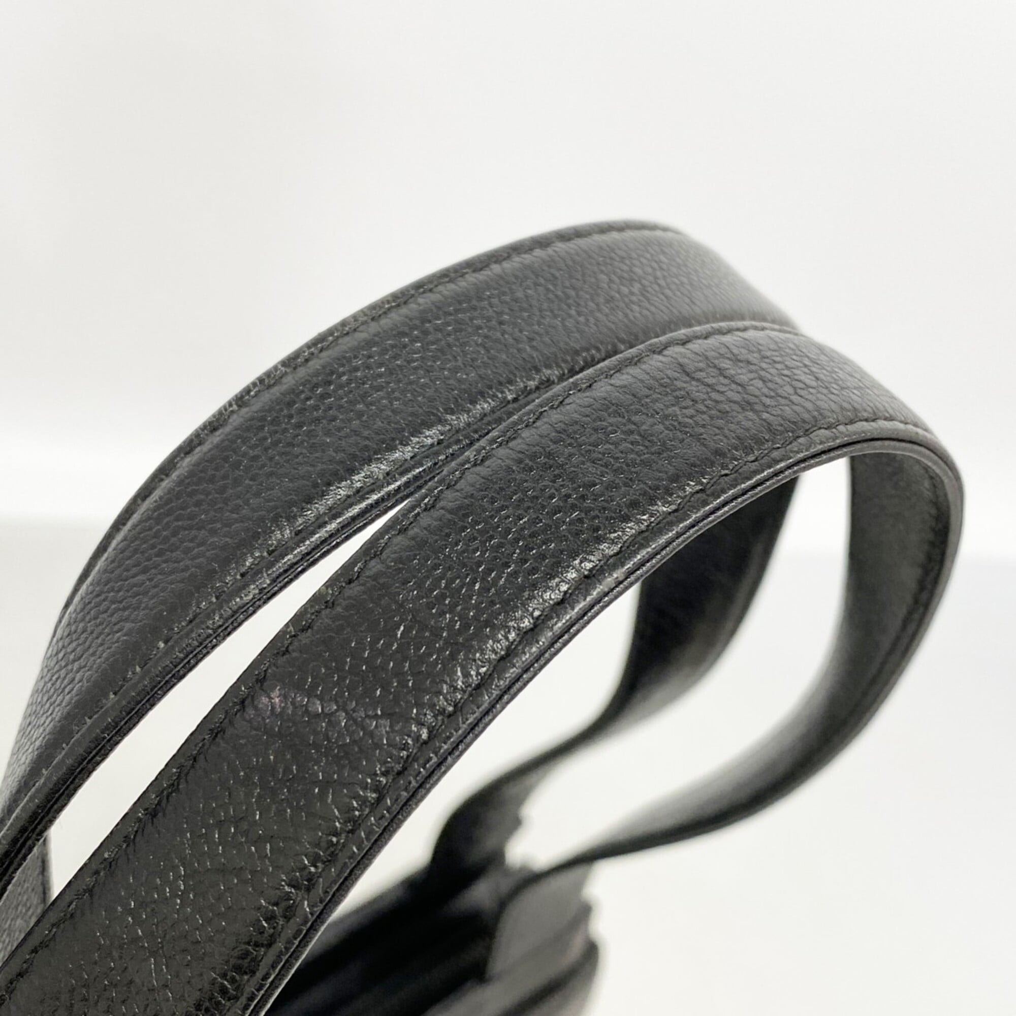 Chanel Black Grained Calfskin Handbag (Pre-Owned)