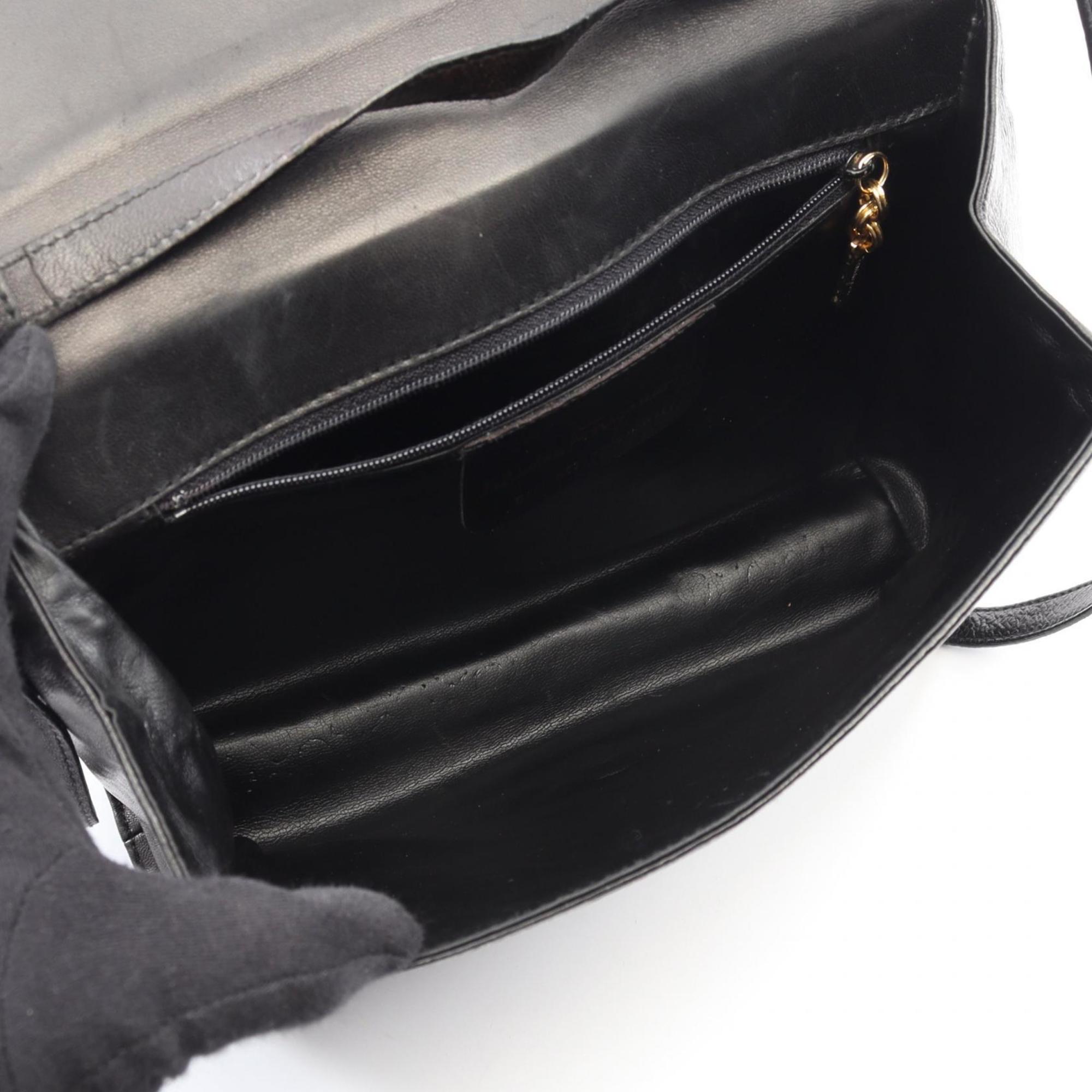 Salvatore Ferragamo Black Leather Shoulder Bag (Pre-Owned)