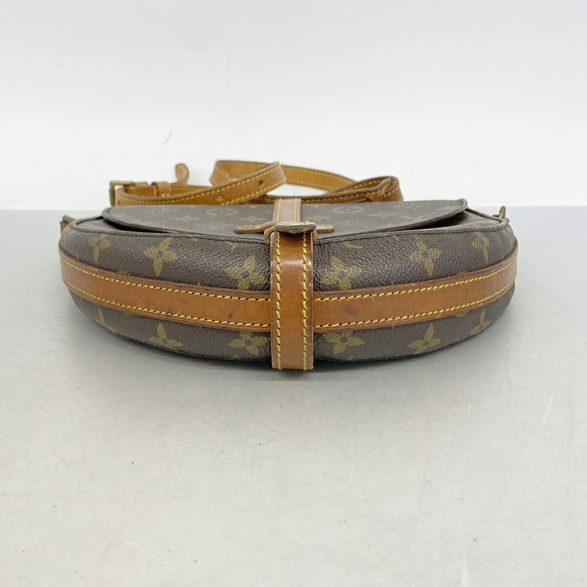 Louis Vuitton Brown Shoulder Bag (Pre-Owned)
