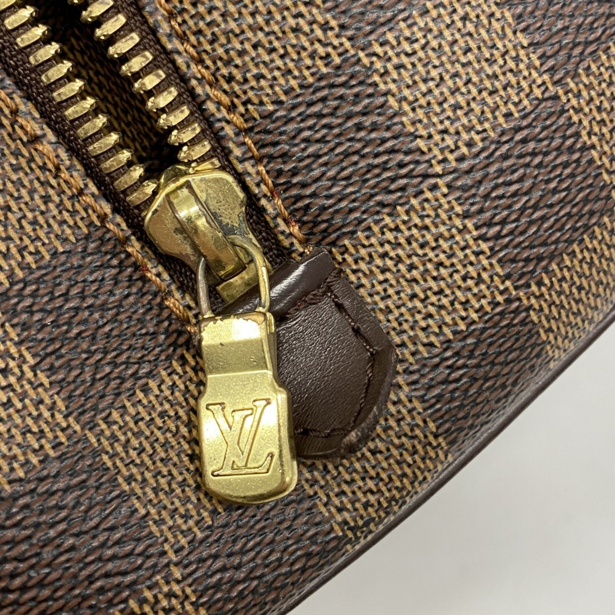 Louis Vuitton Ebene Handbag (Pre-Owned)