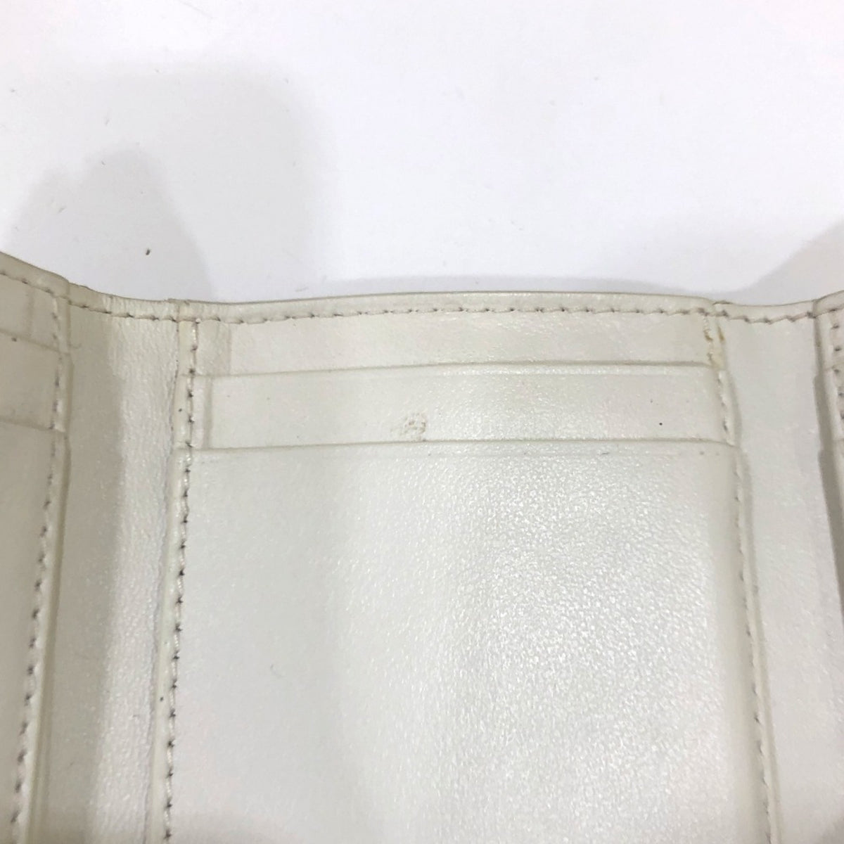 Bottega Veneta White Leather Wallet (Tri-Fold) (Pre-Owned)