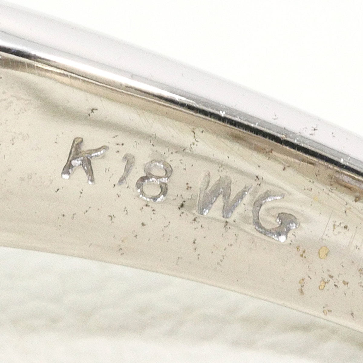 Unbranded White Gold White Gold (18K) Band Ring (Pre-Owned)