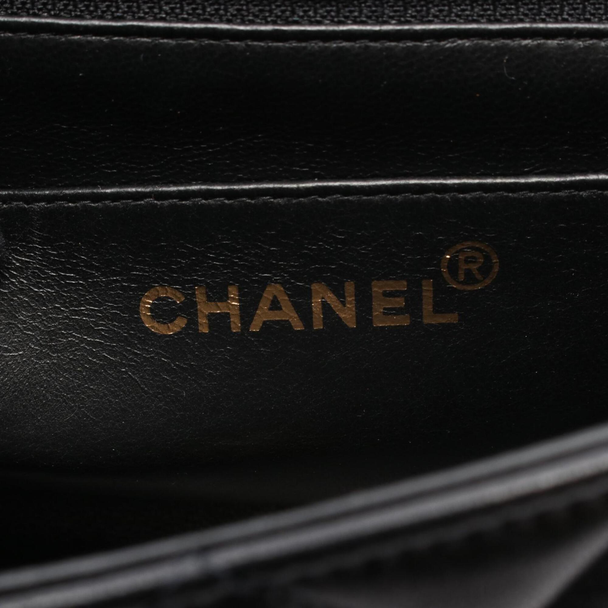 Chanel Black Leather Handbag Shoulder Bag (Pre-Owned)