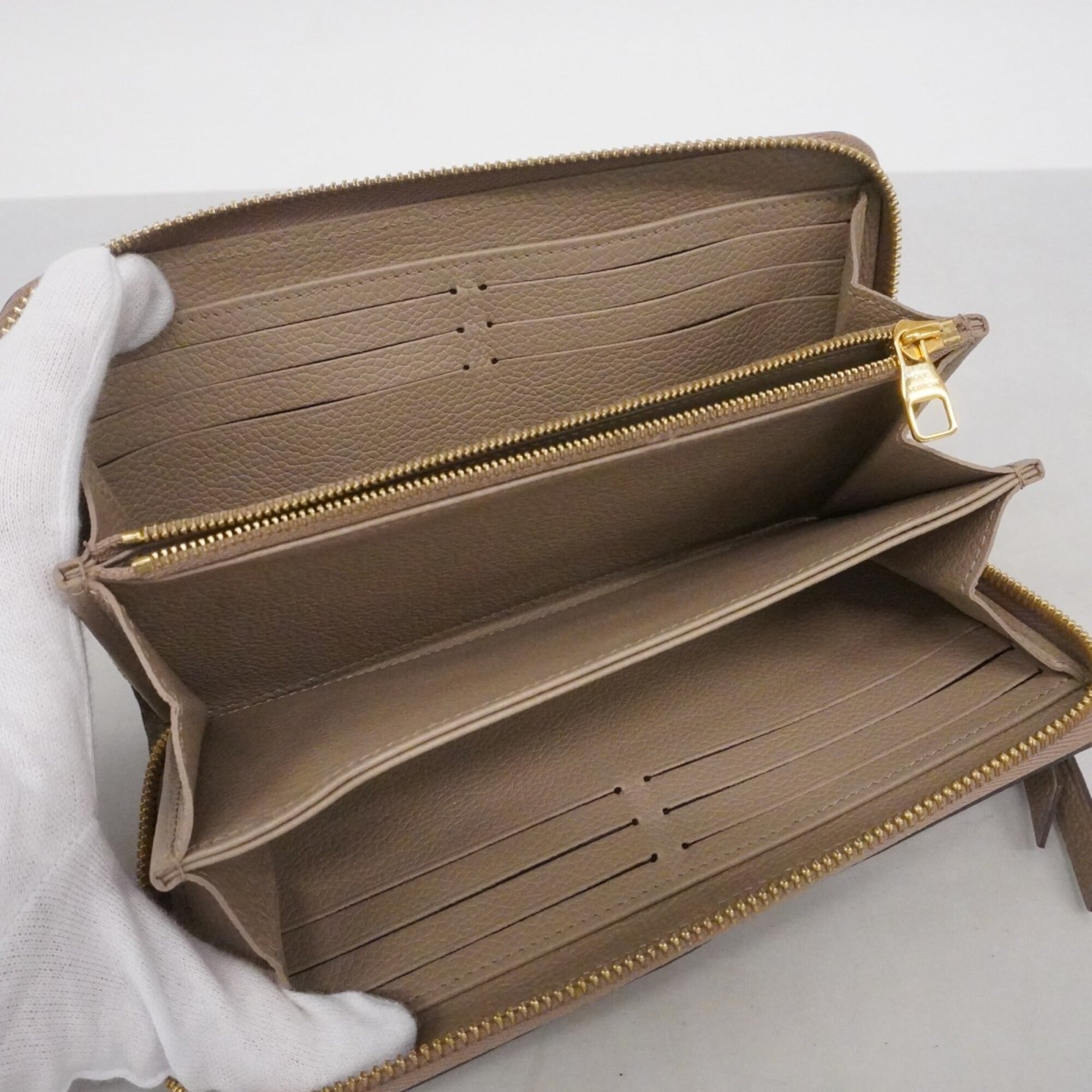 Louis Vuitton Cream Tourterelle Long Wallet (Bi-Fold) (Pre-Owned)