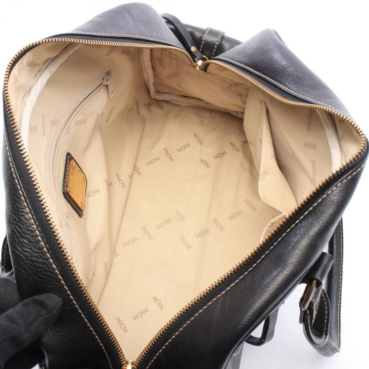 Mcm Black Leather Handbag Tote Bag (Pre-Owned)