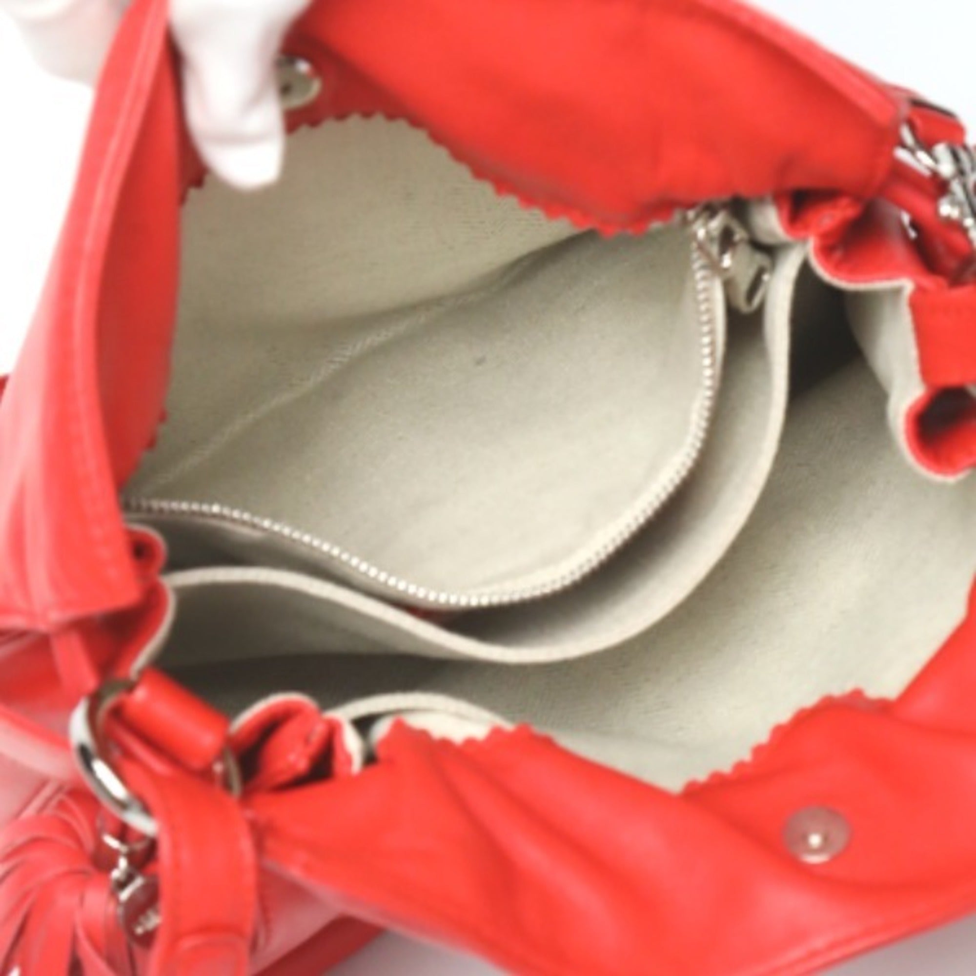 Loewe Red Color Leather Shoulder Bag (Pre-Owned)