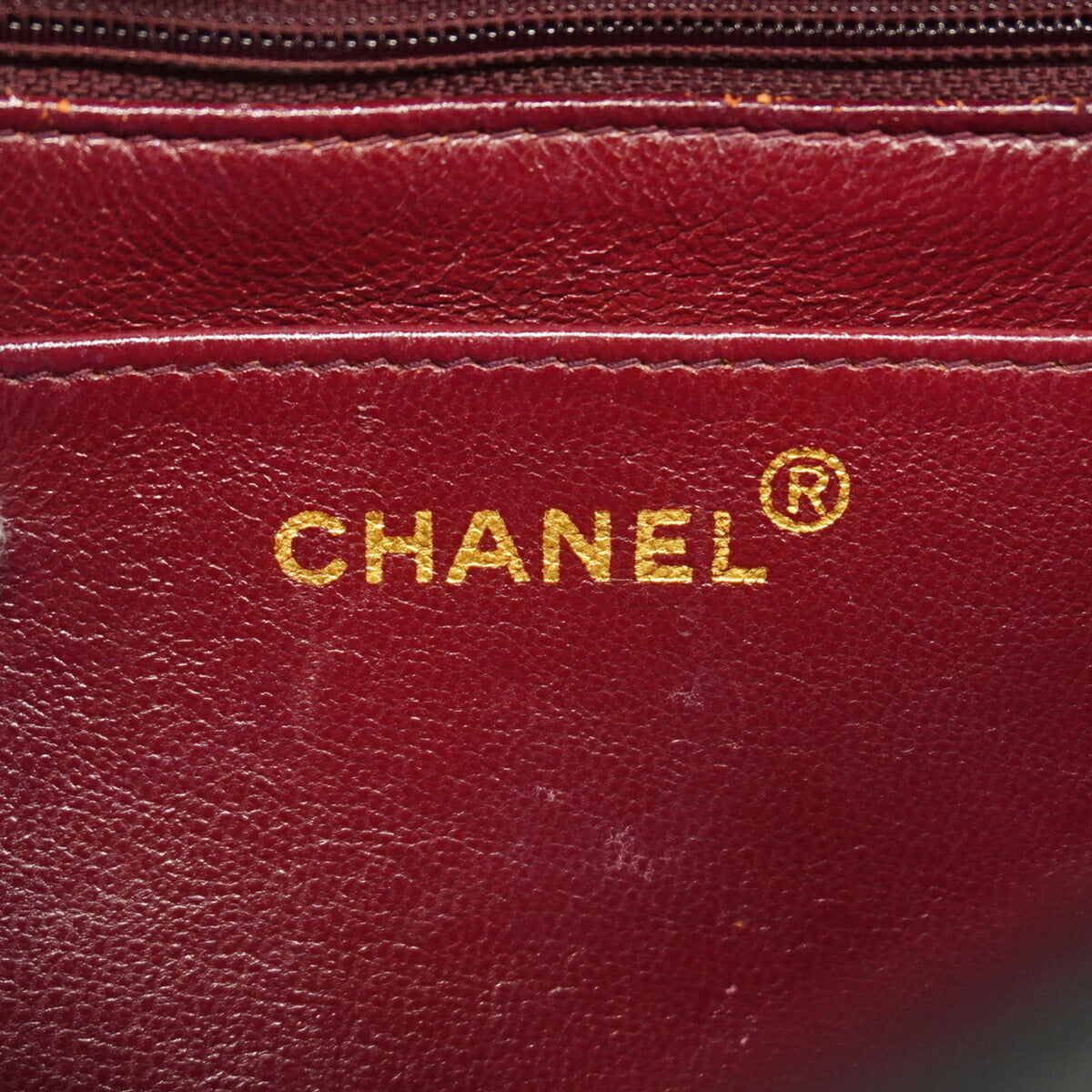 Chanel Black Leather Shoulder Bag (Pre-Owned)
