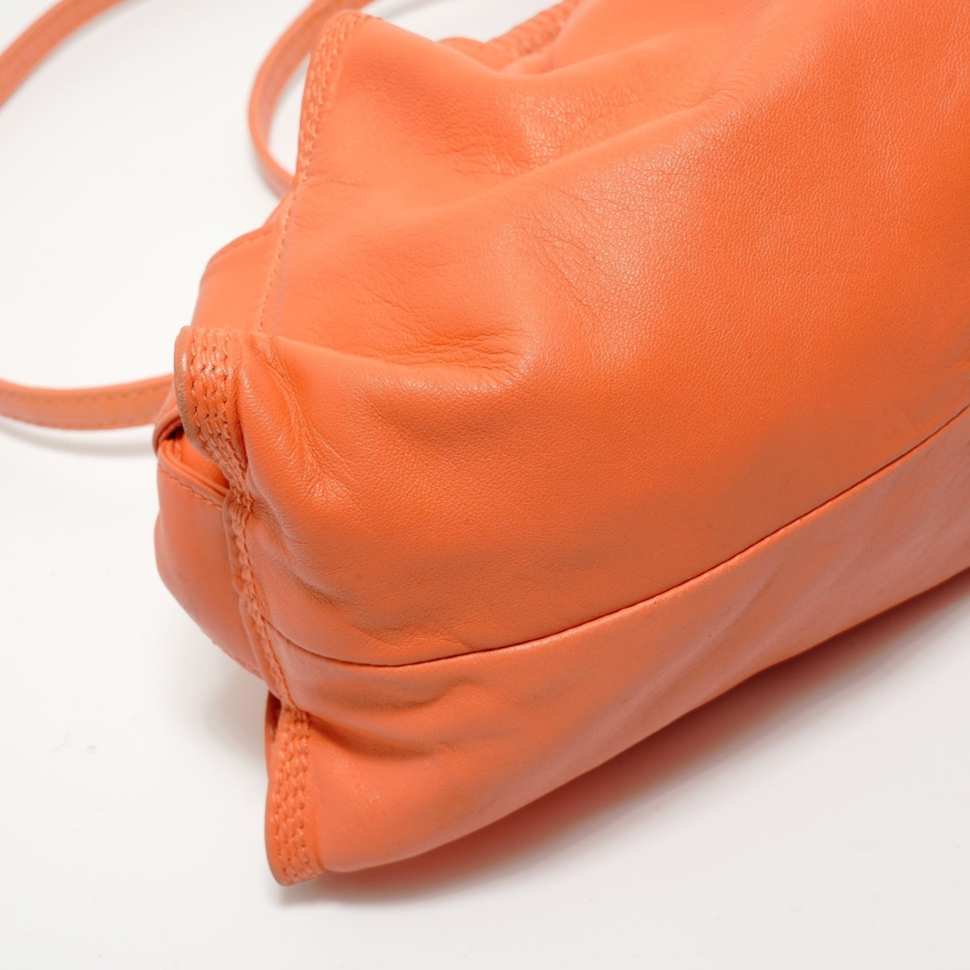 Loewe Orange Leather Shoulder Bag (Pre-Owned)