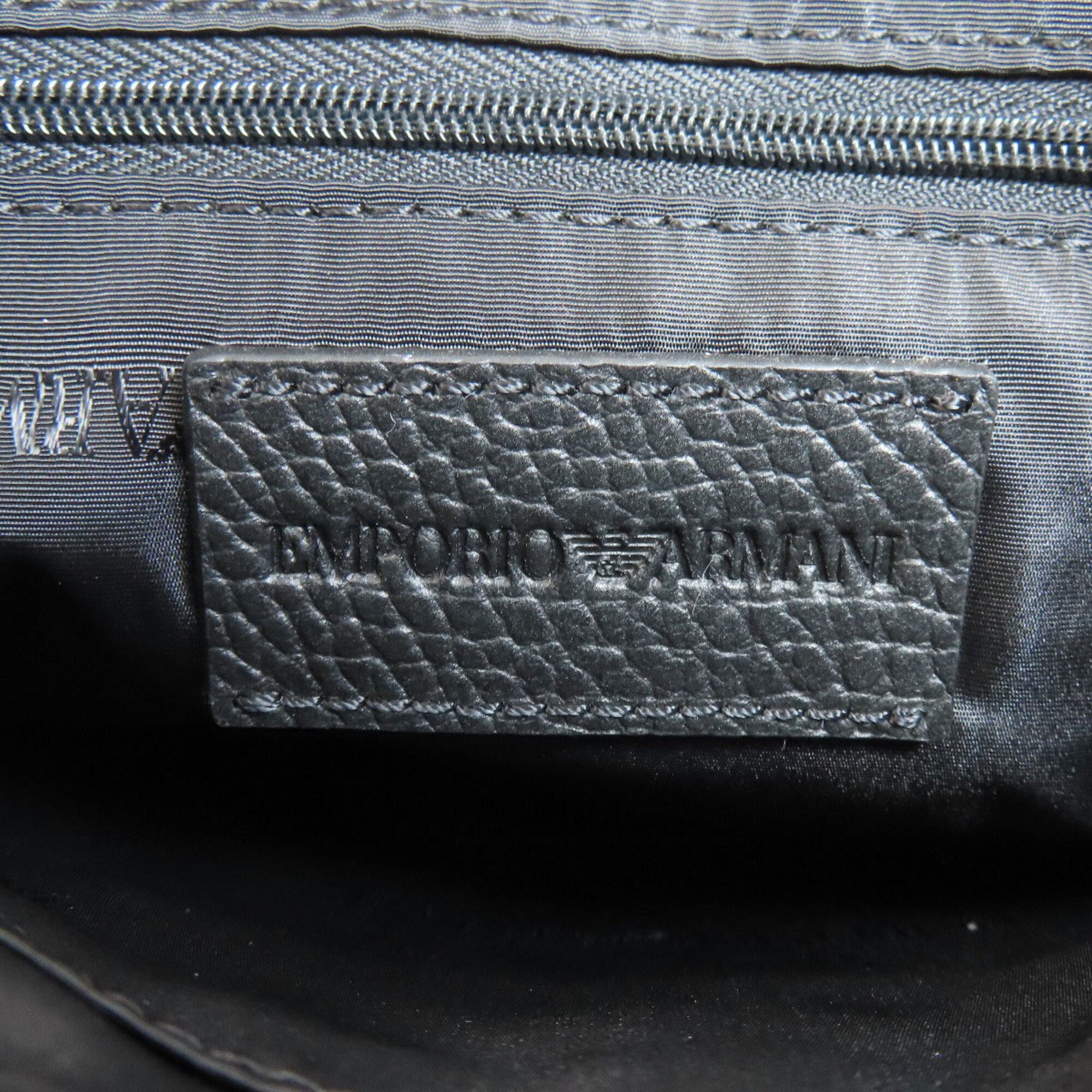 Emporio Armani Black Leather Shoulder Bag (Pre-Owned)