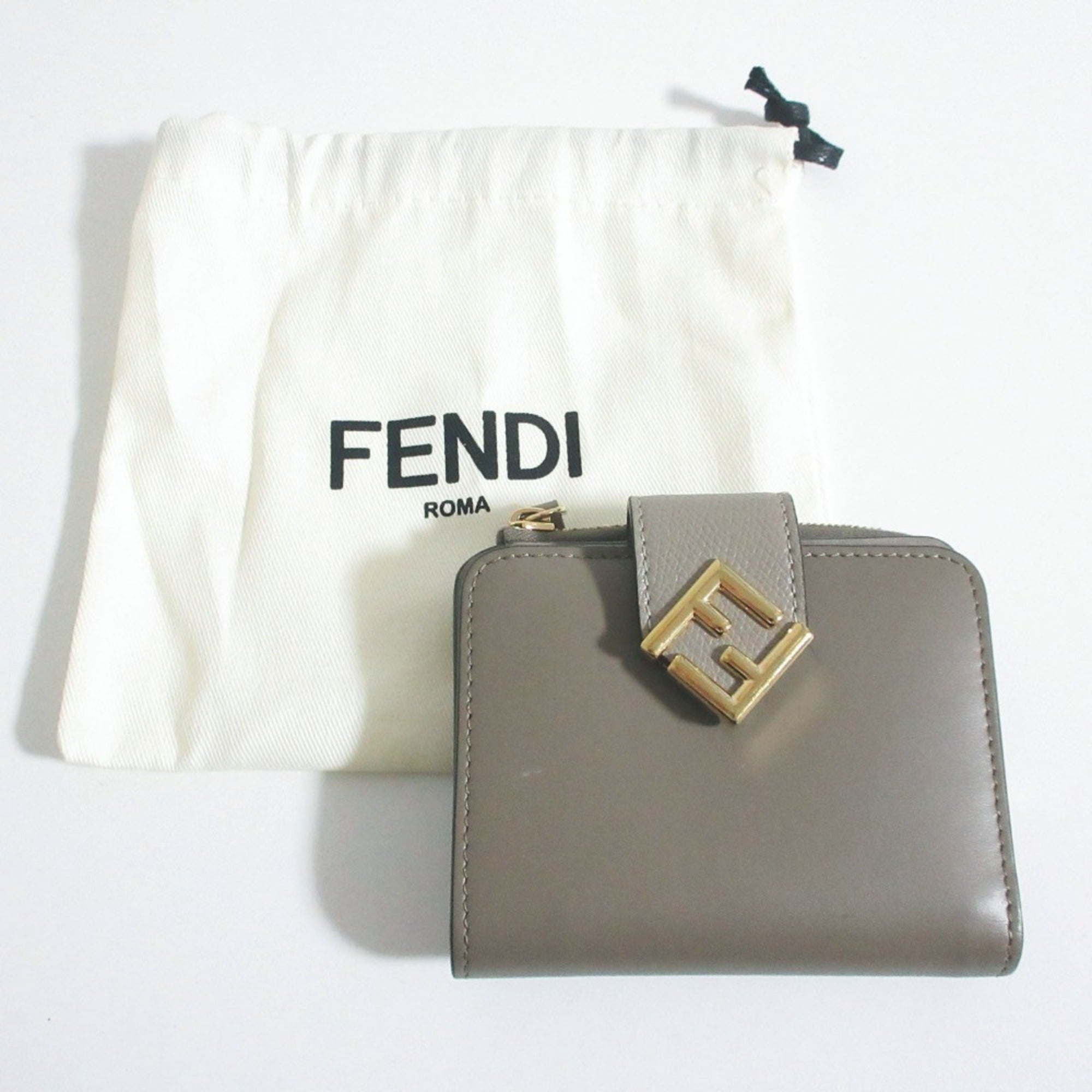 Fendi Beige Wallet (Bi-Fold) (Pre-Owned)
