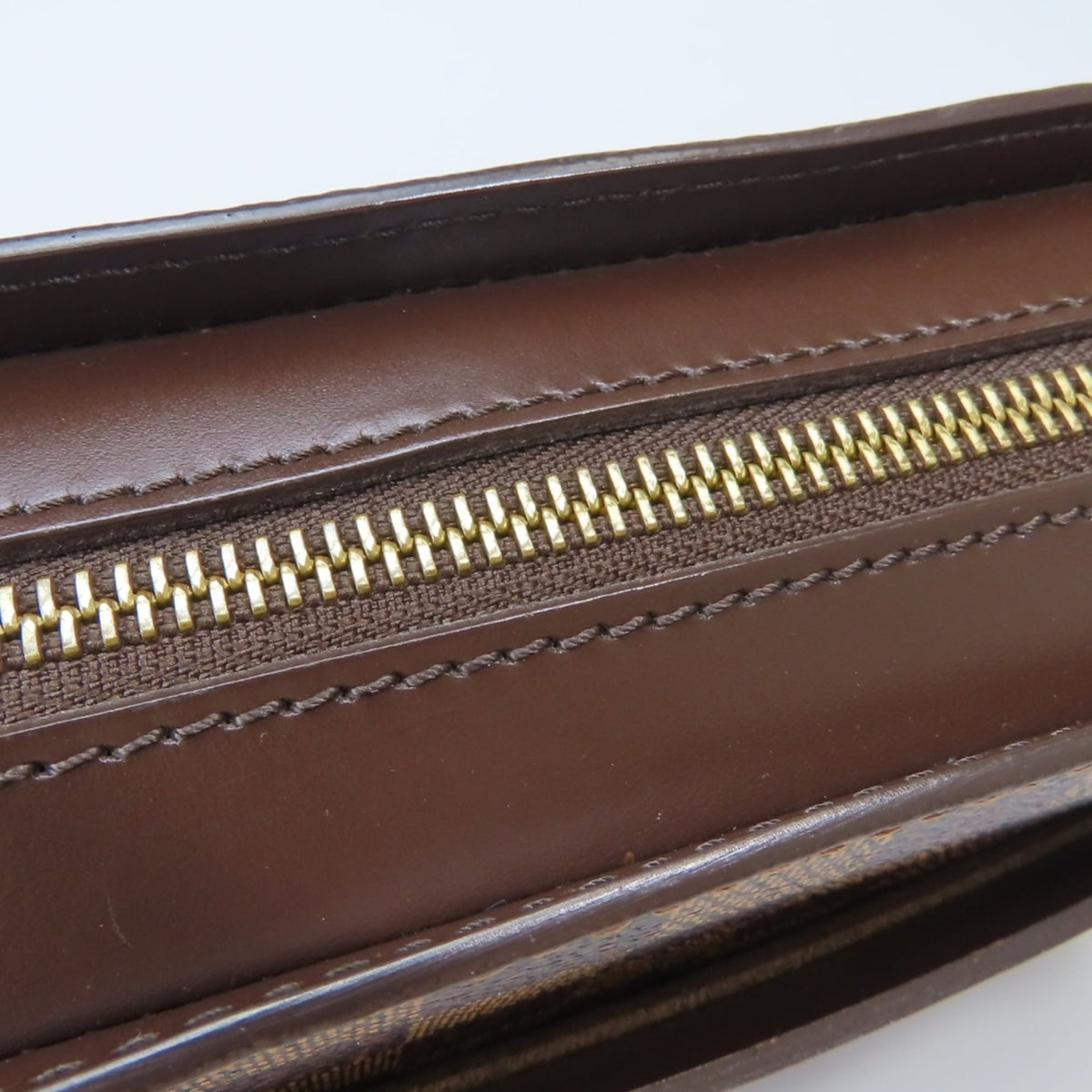 Louis Vuitton Damier Brown Damier Canvas Ebene Damier Canvas Clutch Bag (Pre-Owned)