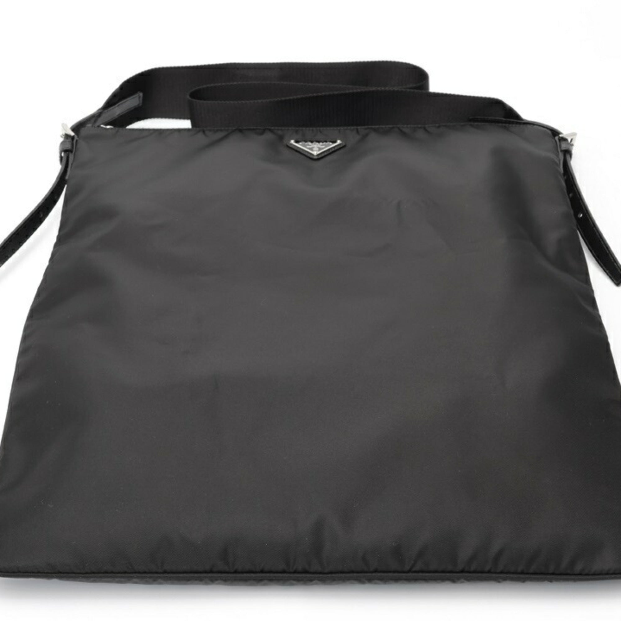 Prada Black Leather Pouch Shoulder Bag (Pre-Owned)