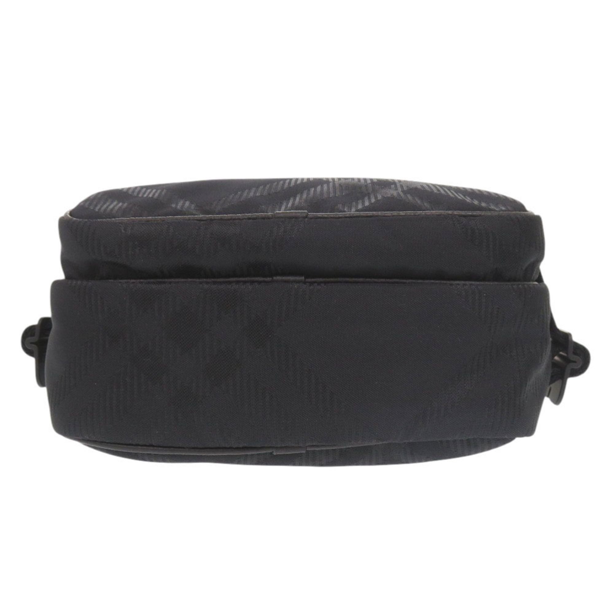 Burberry Black Nylon Polyester Shoulder Bag (Pre-Owned)
